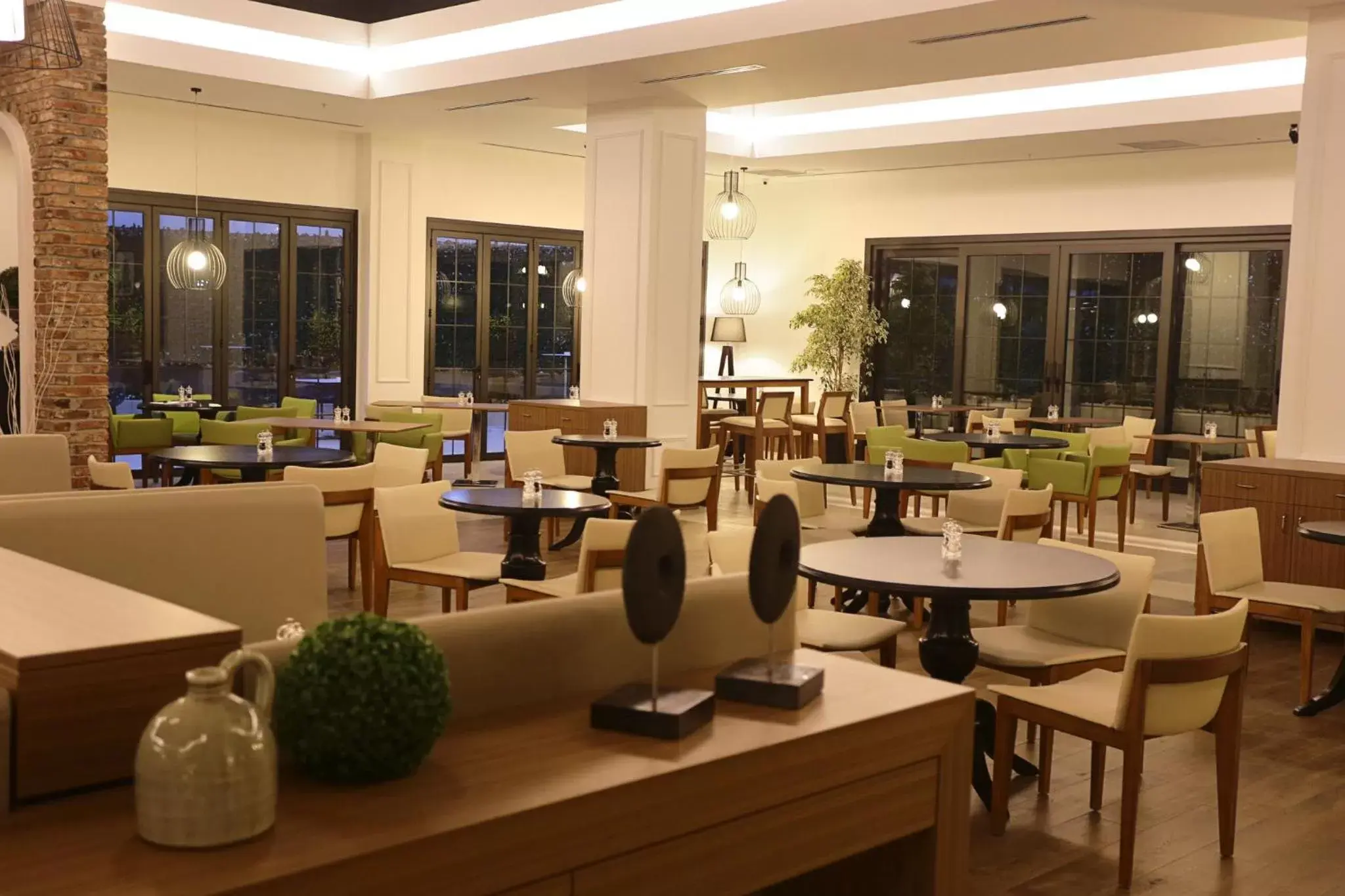 Restaurant/Places to Eat in Holiday Inn Ankara - Cukurambar, an IHG Hotel