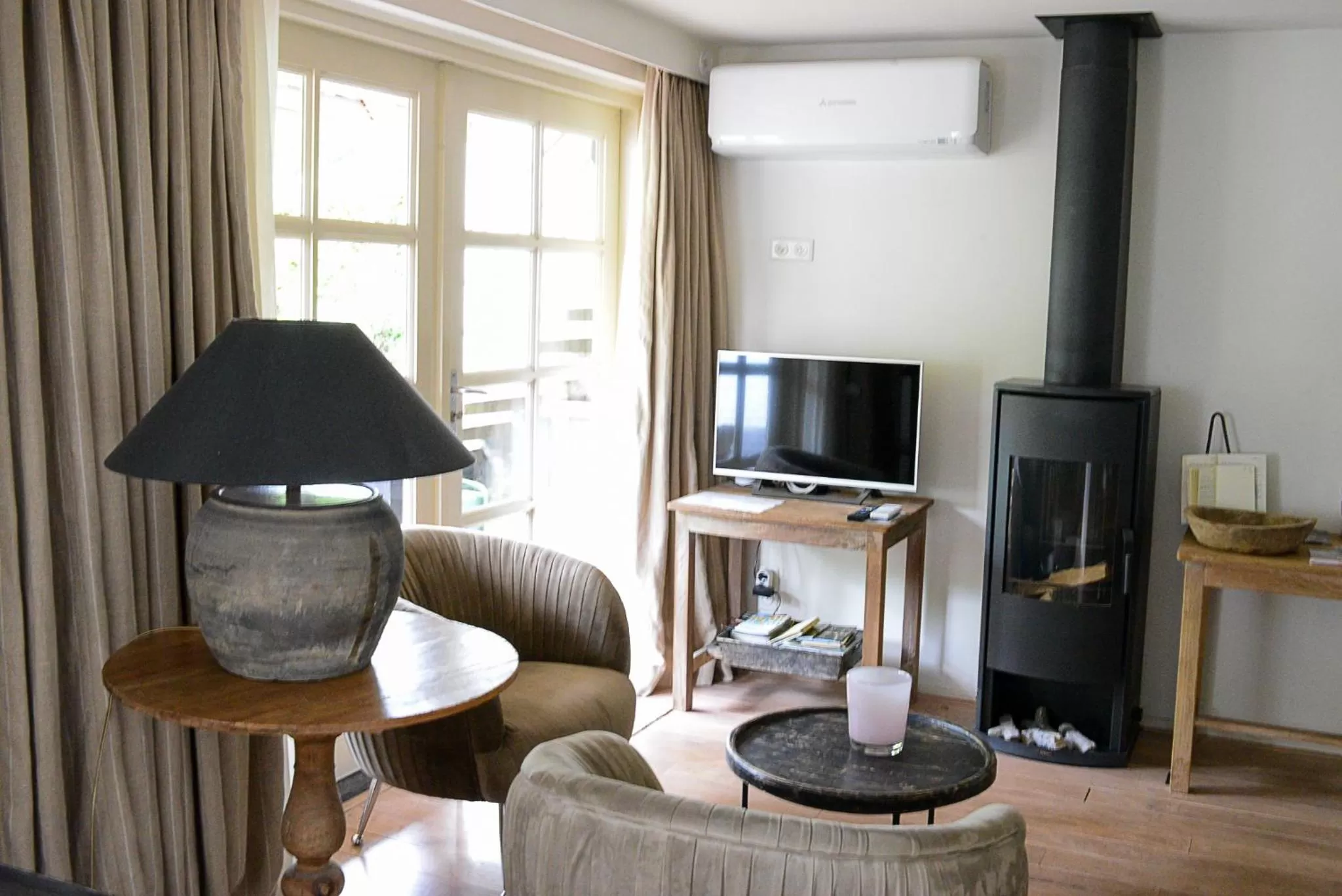 Seating Area in bb-jonashome