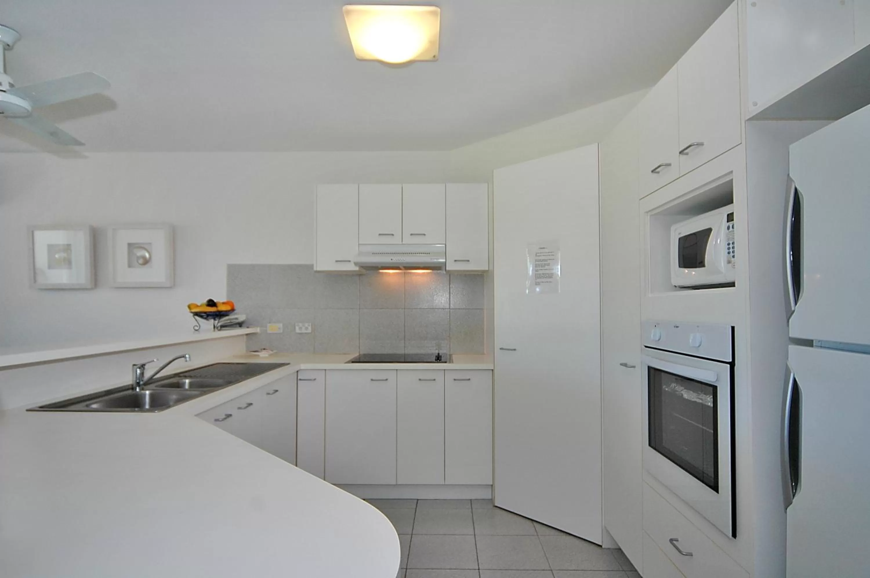 Two-Bedroom Apartment with Garden View in Sunshine Vista