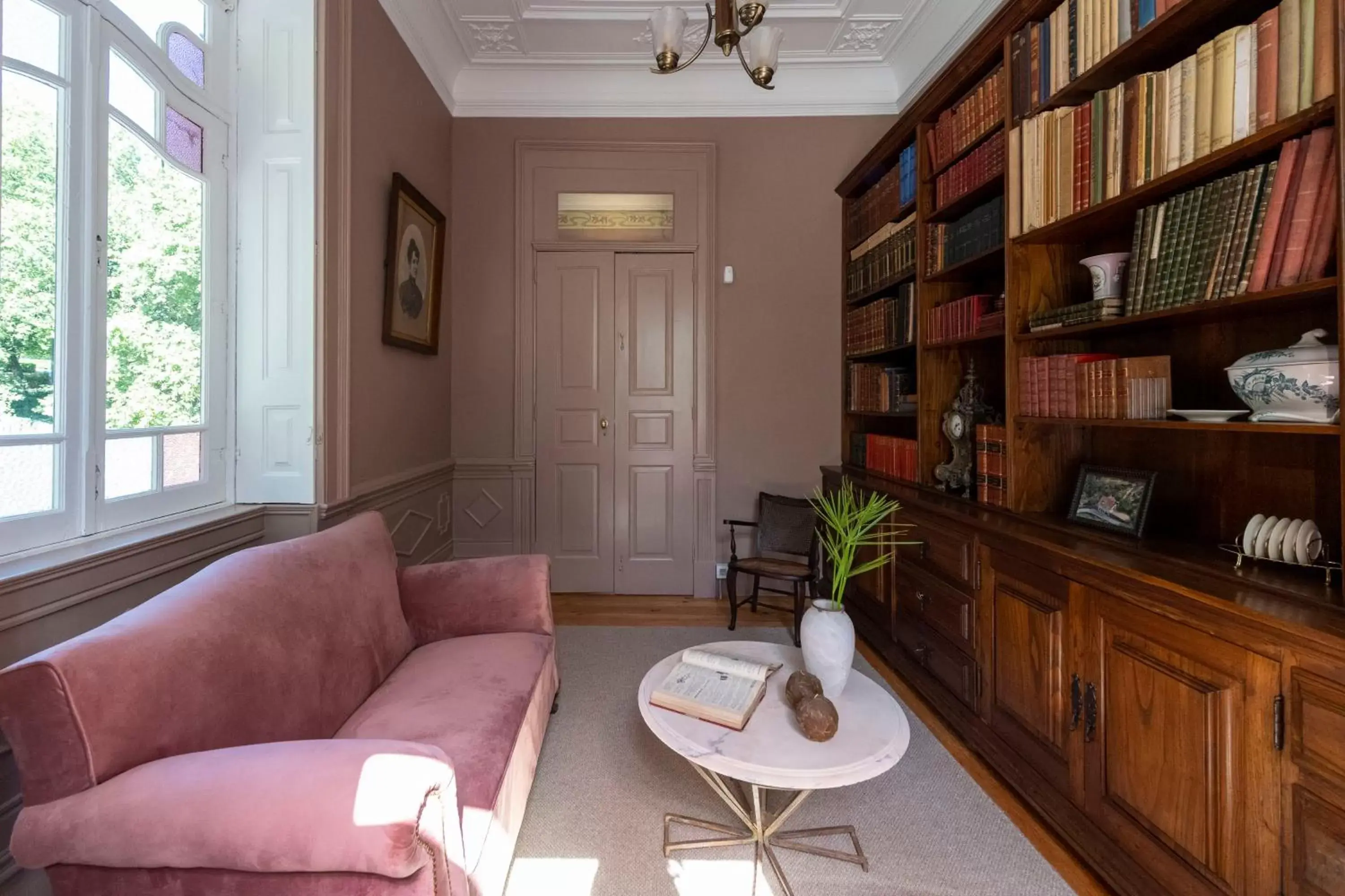 Library, Seating Area in The Grove Houses