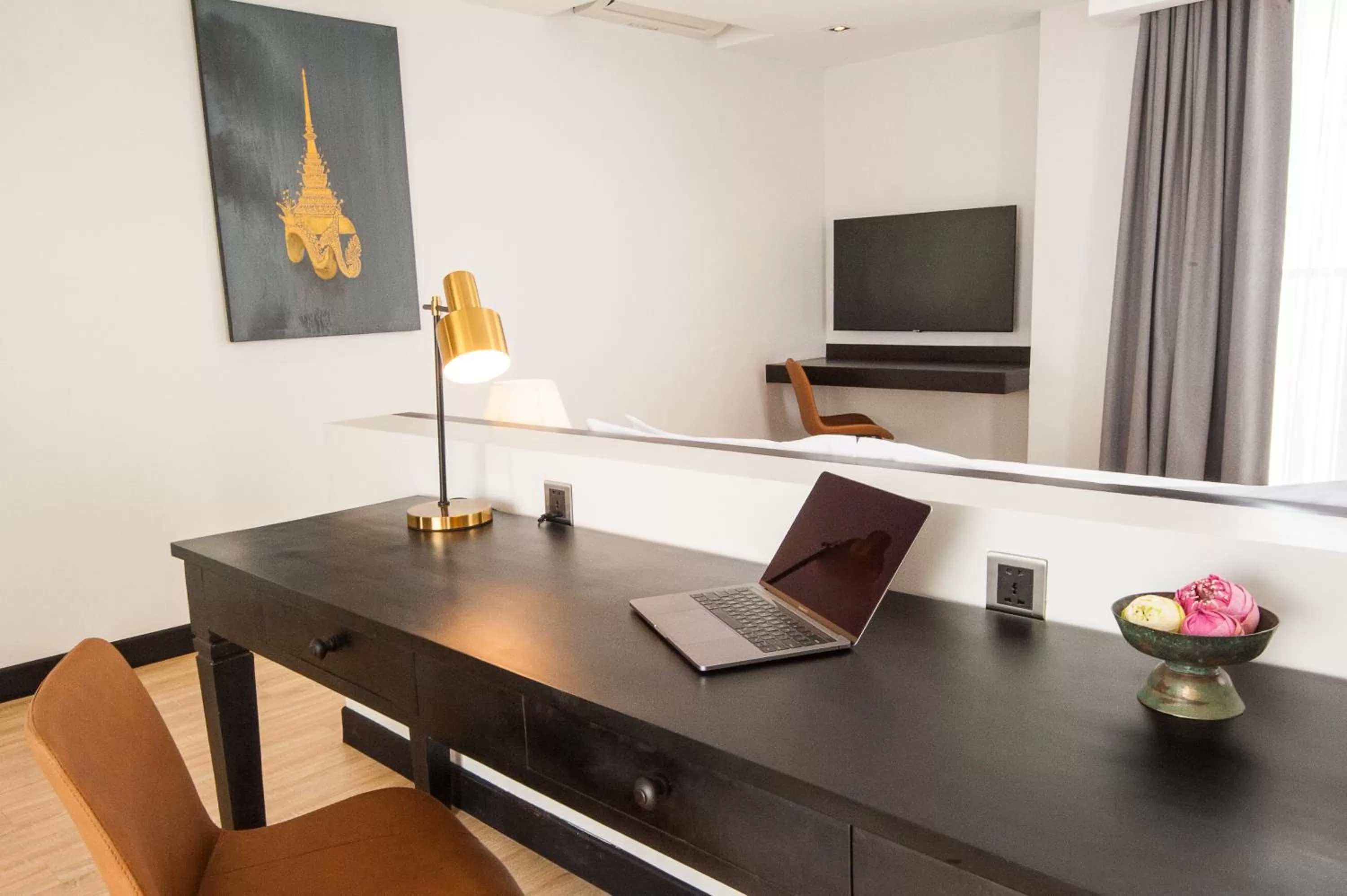 TV and multimedia in GLOW PARK HOTEL Grand Royal Palace