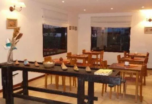 Lounge or bar in Hosteria Roblesur Lounge or bar in Hosteria Roblesur