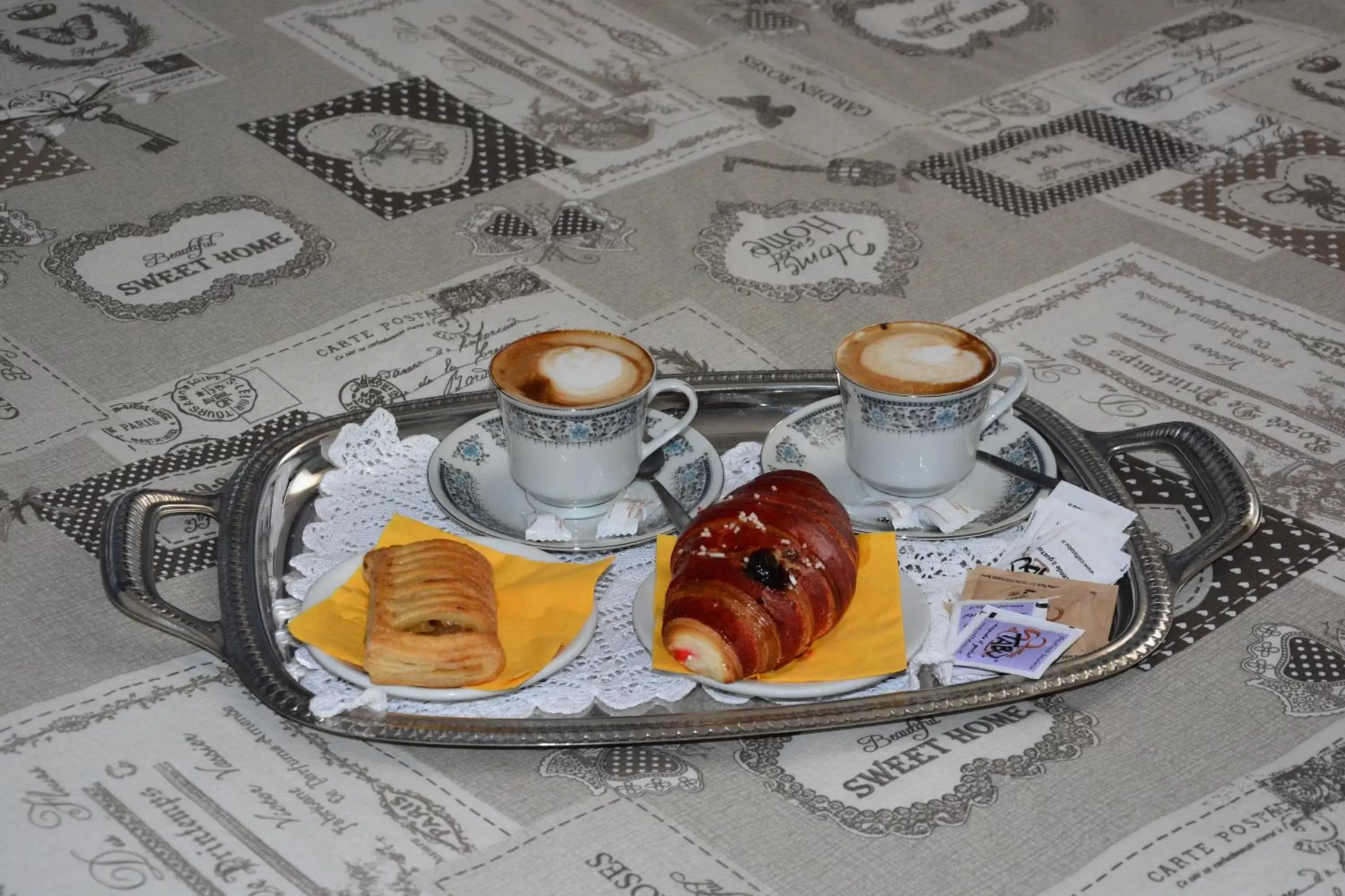 Italian breakfast in Albano Station Rooms
