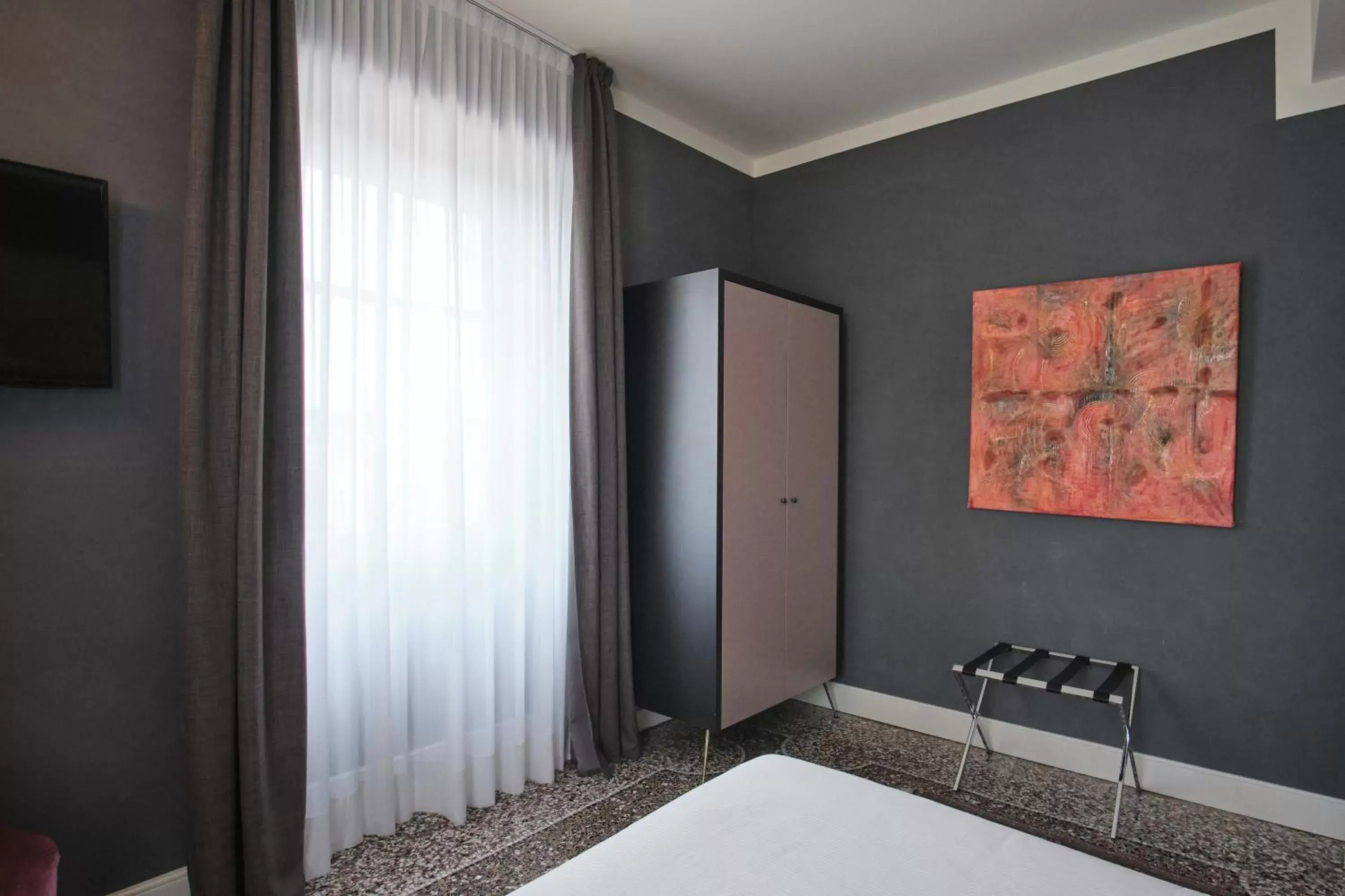 Photo of the whole room, Bed in Capriccio Art Hotel