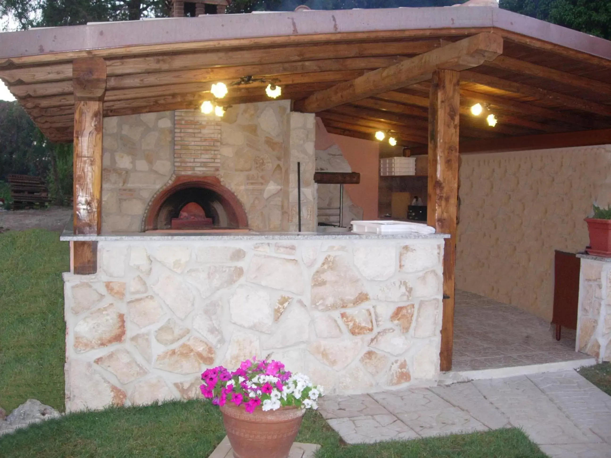 Lounge or bar, BBQ Facilities in Hotel Parco Dei Principi