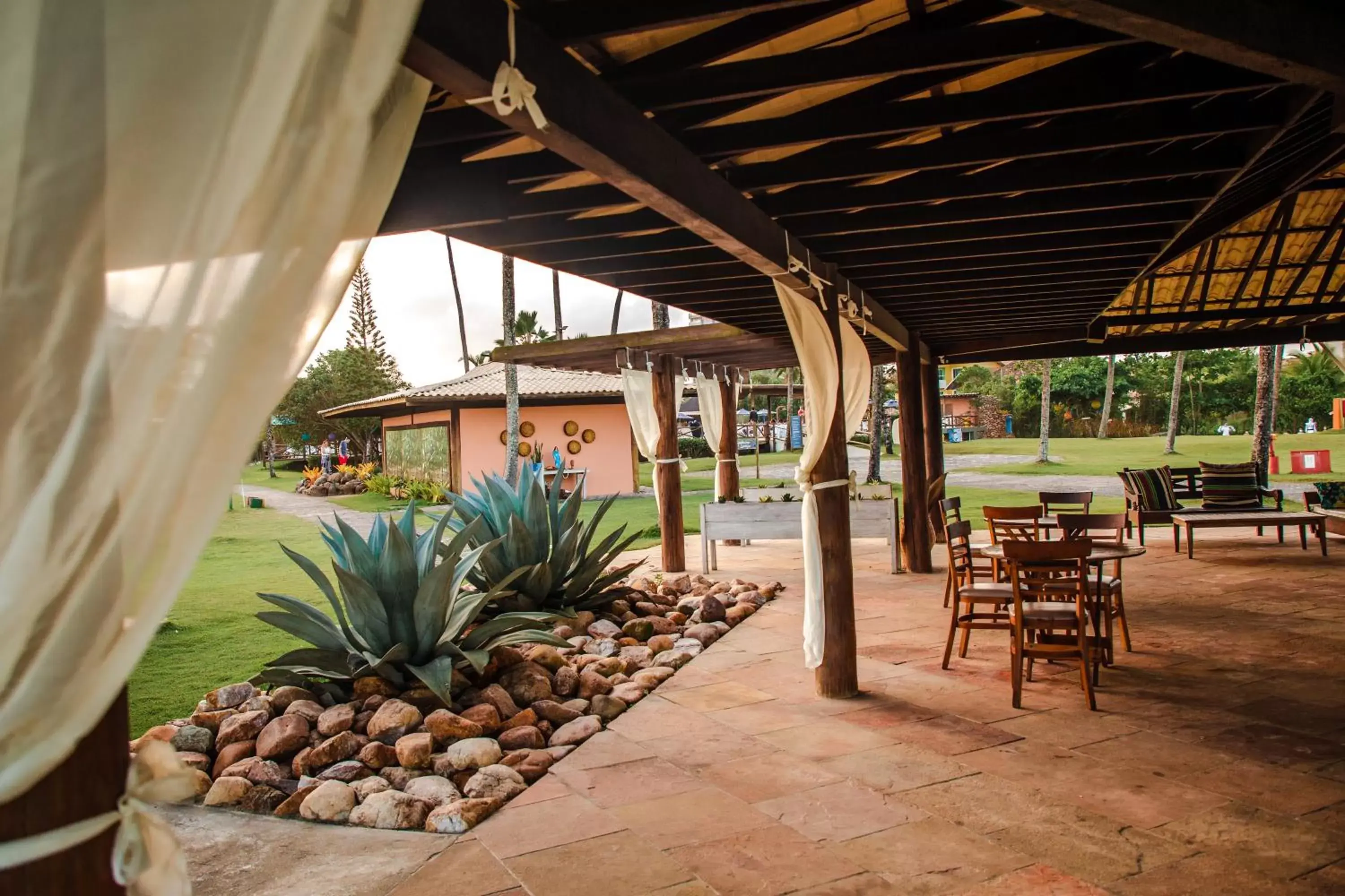 Lounge or bar in Jardim Atlântico Beach Resort