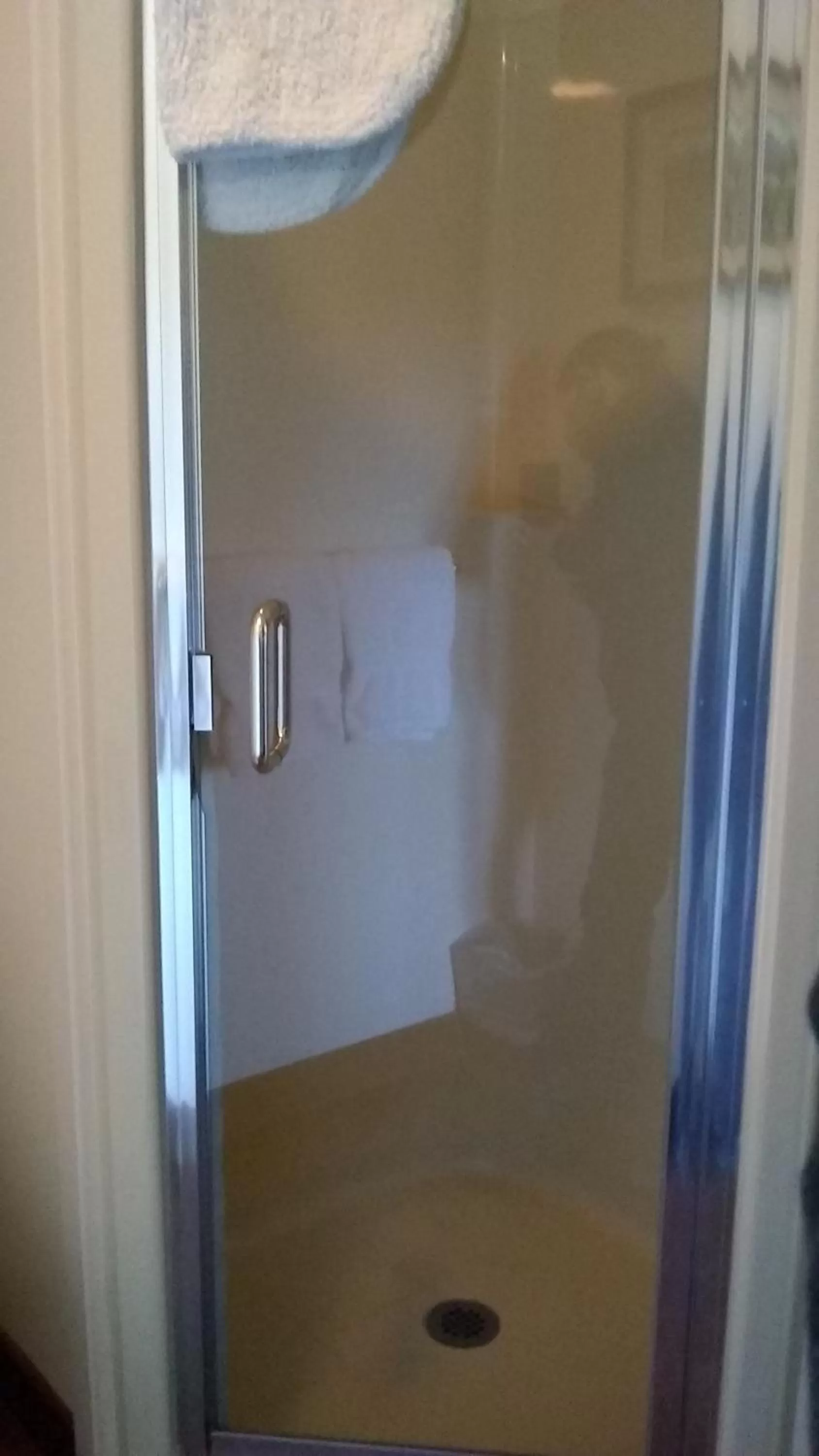 Shower in Noyo Harbor Inn