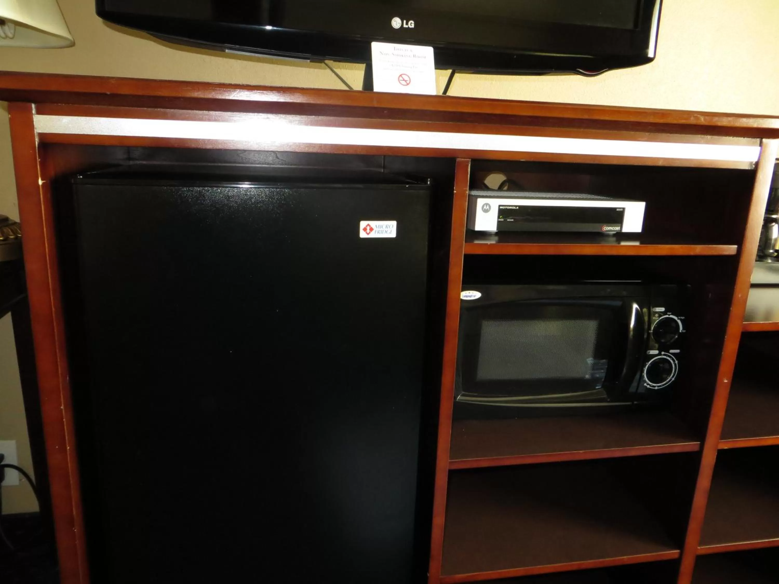 TV and multimedia in Inn at Bayshore