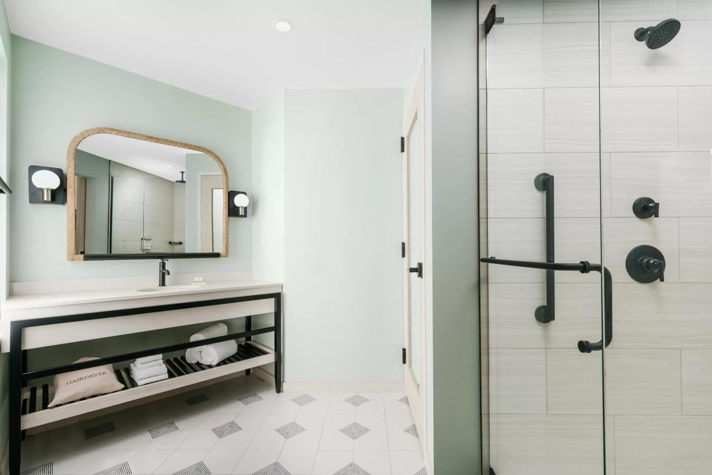 Bathroom in Holiday Inn Resort Lumina on Wrightsville Beach, an IHG Hotel