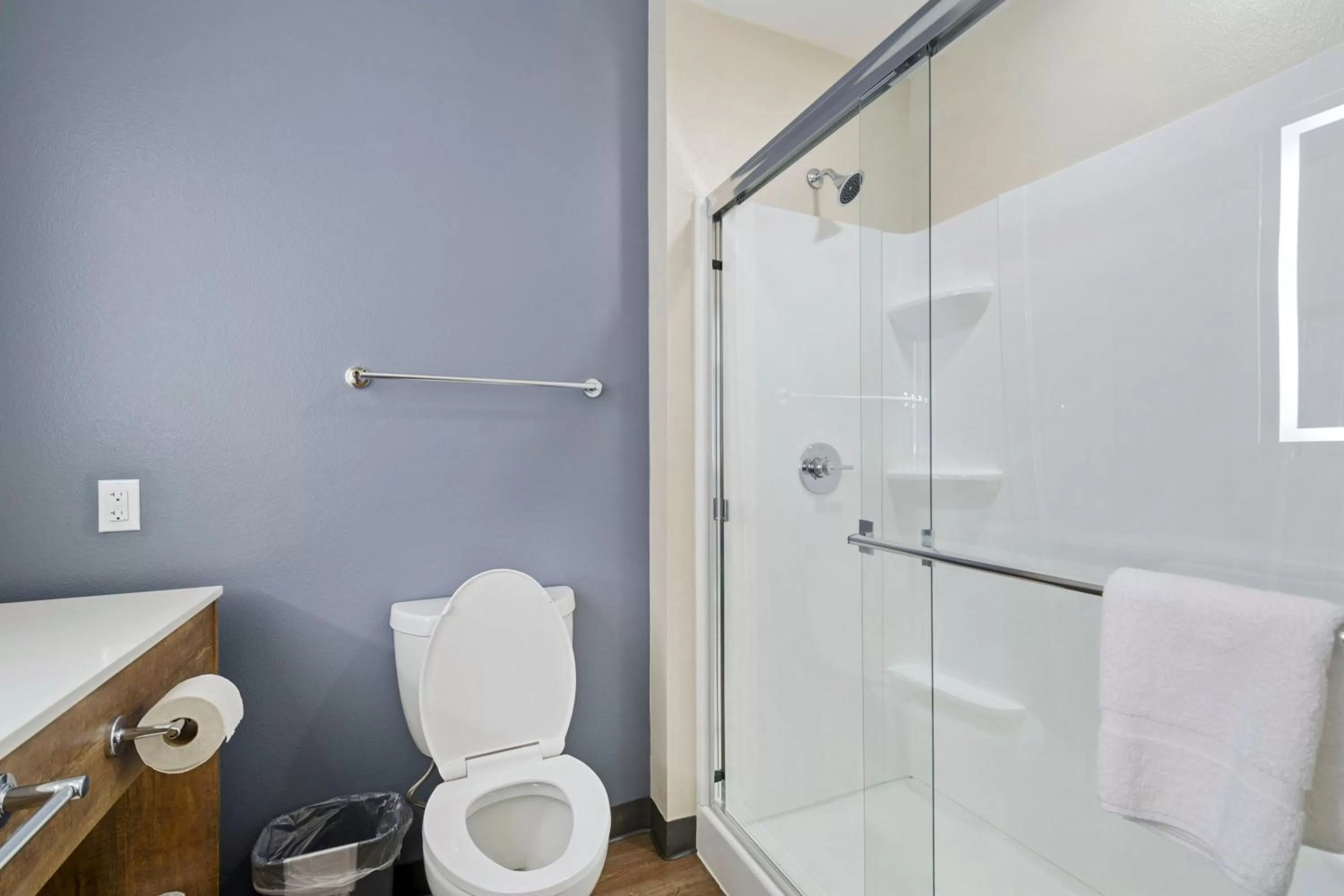 Bathroom in Extended Stay America Premier Suites - Austin - Austin Airport