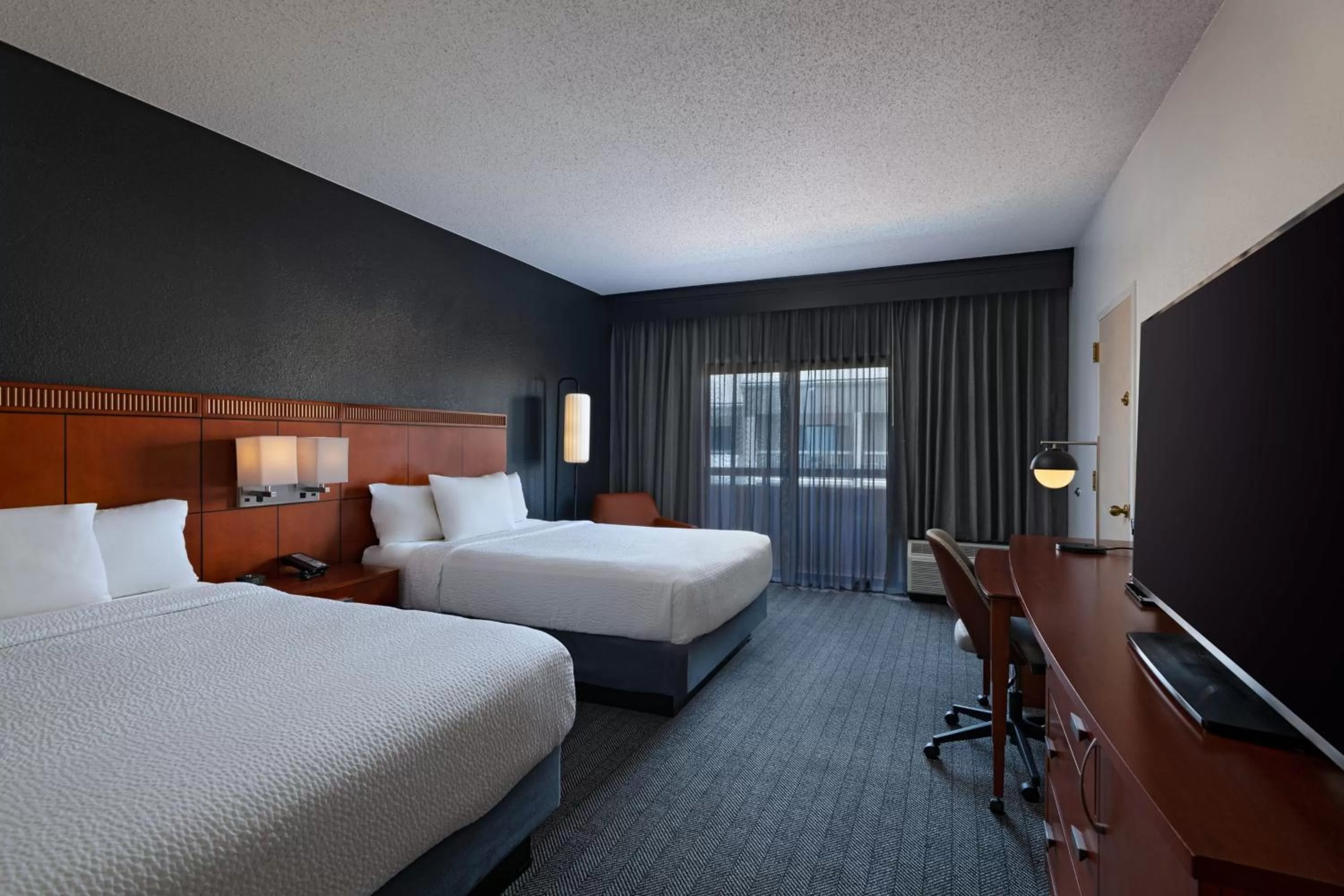 Photo of the whole room, Bed in Courtyard by Marriott Dallas Plano Parkway at Preston Road