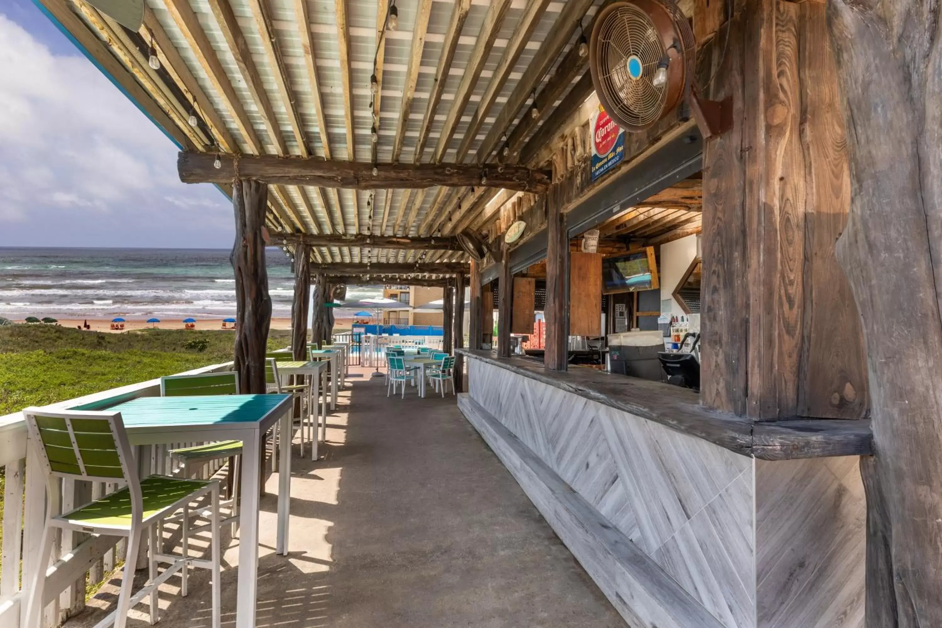 Restaurant/places to eat in Holiday Inn Resort South Padre Island-Beach Front, an IHG Hotel