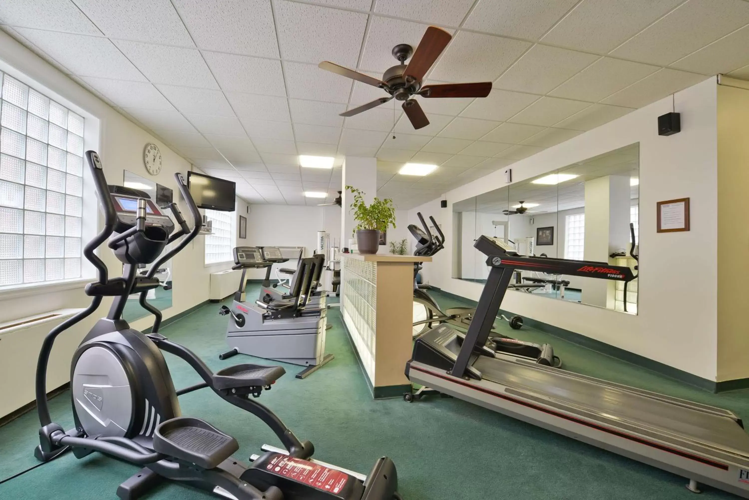 Fitness centre/facilities, Fitness Center/Facilities in Genetti Hotel, SureStay Collection by Best Western