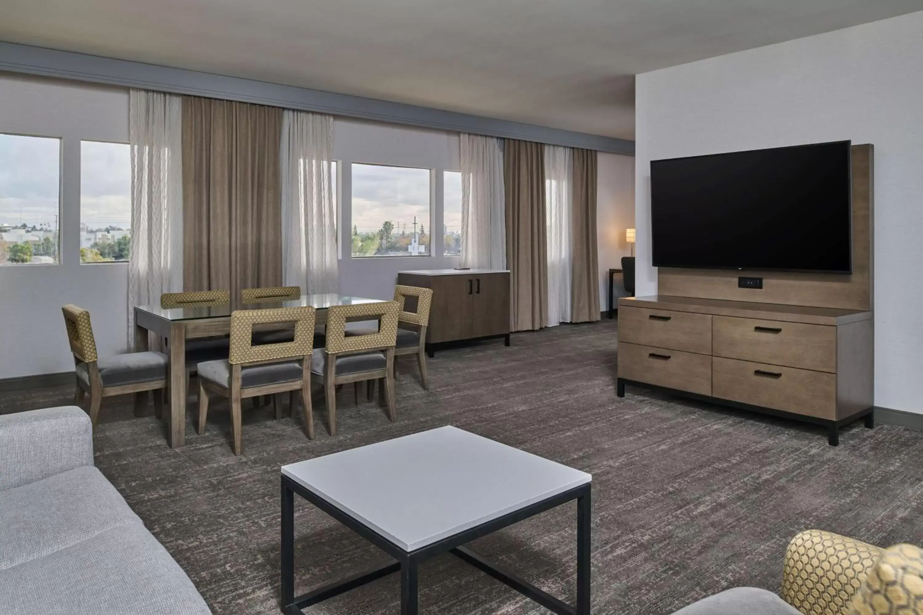 Living room, TV/Entertainment Center in Doubletree by Hilton Buena Park