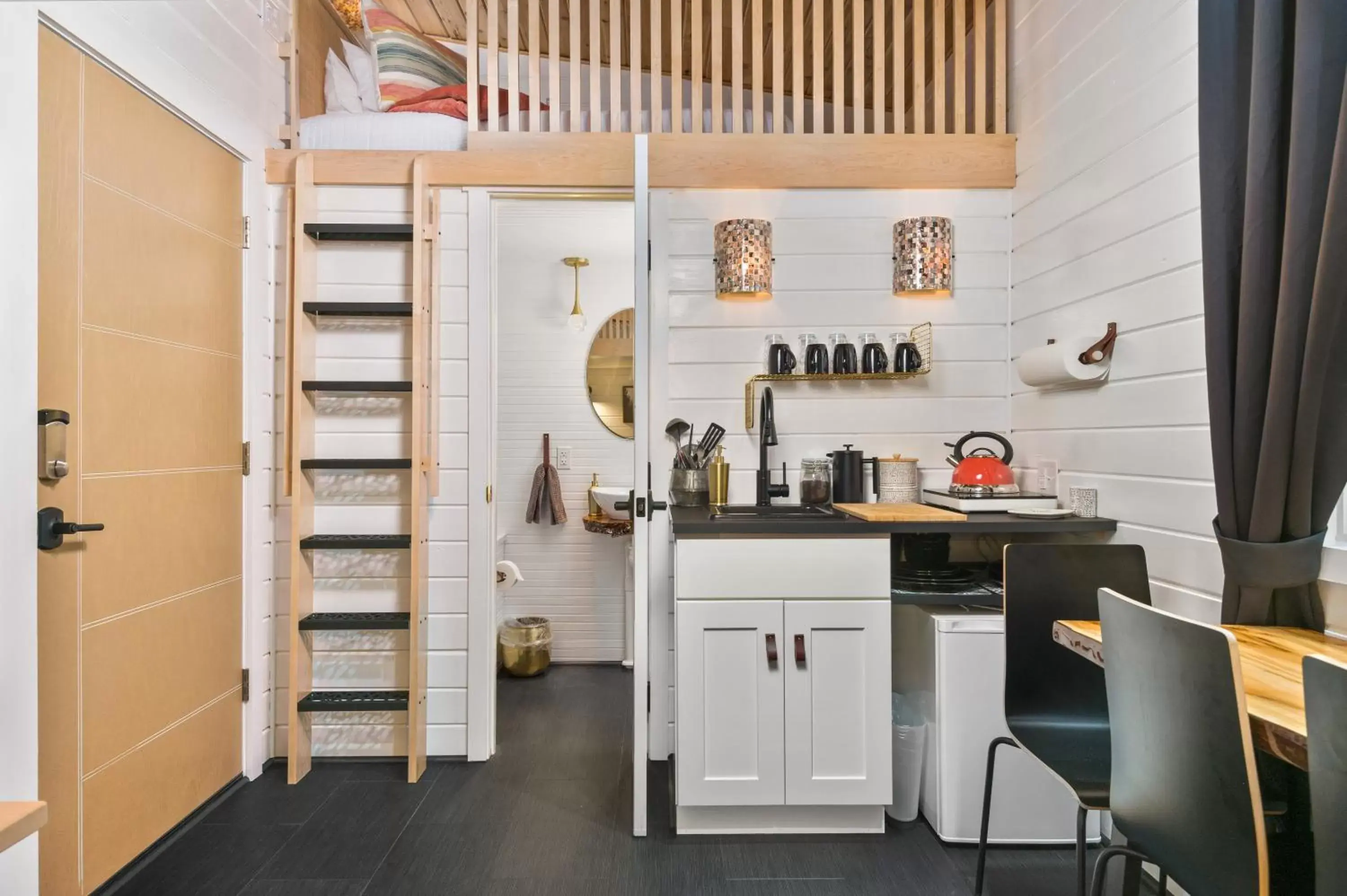 Kitchen/Kitchenette in Tiny Digs - Hotel of Tiny Houses