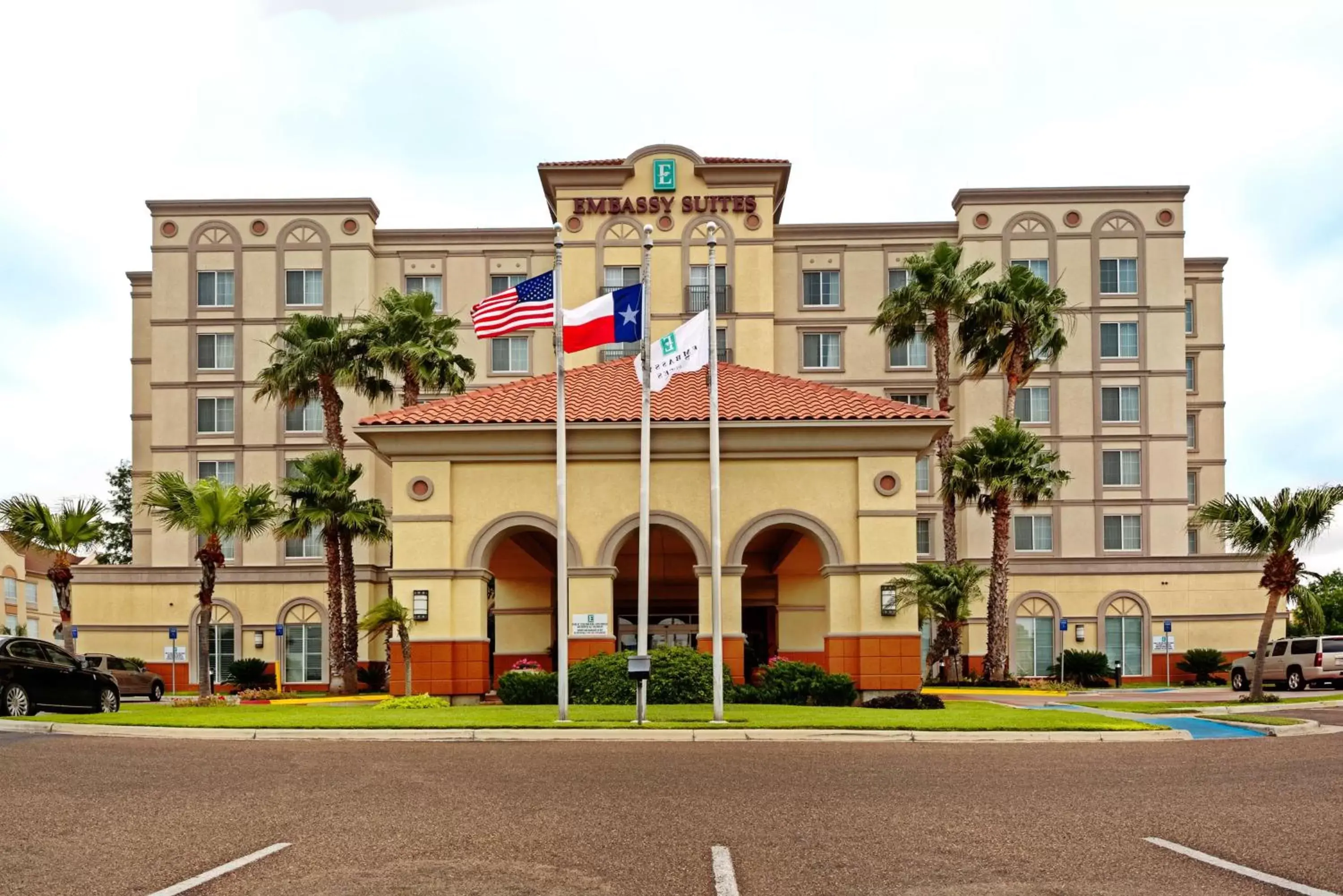 Property Building in Embassy Suites by Hilton Laredo