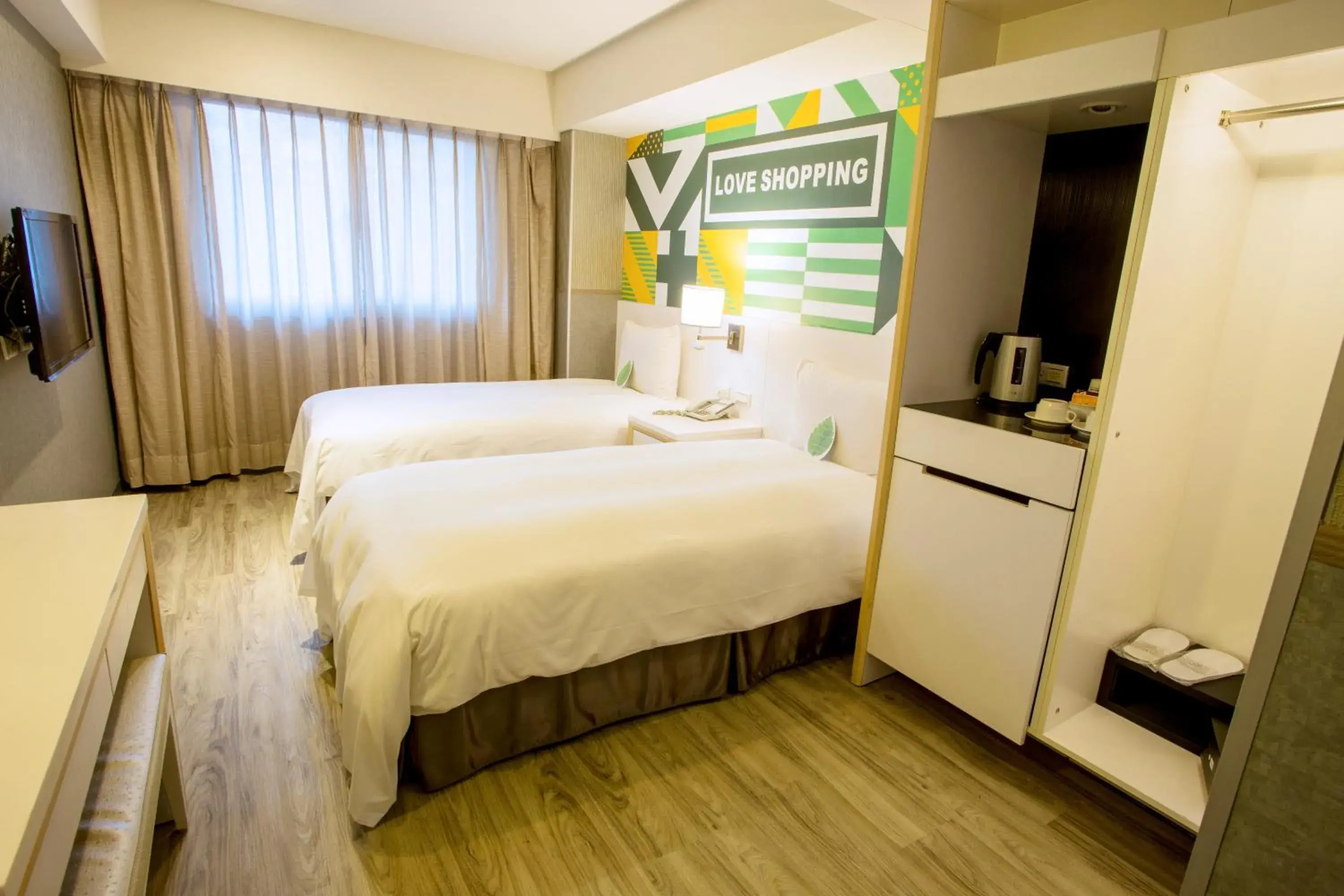 Photo of the whole room, Bed in Ximen Citizen Hotel