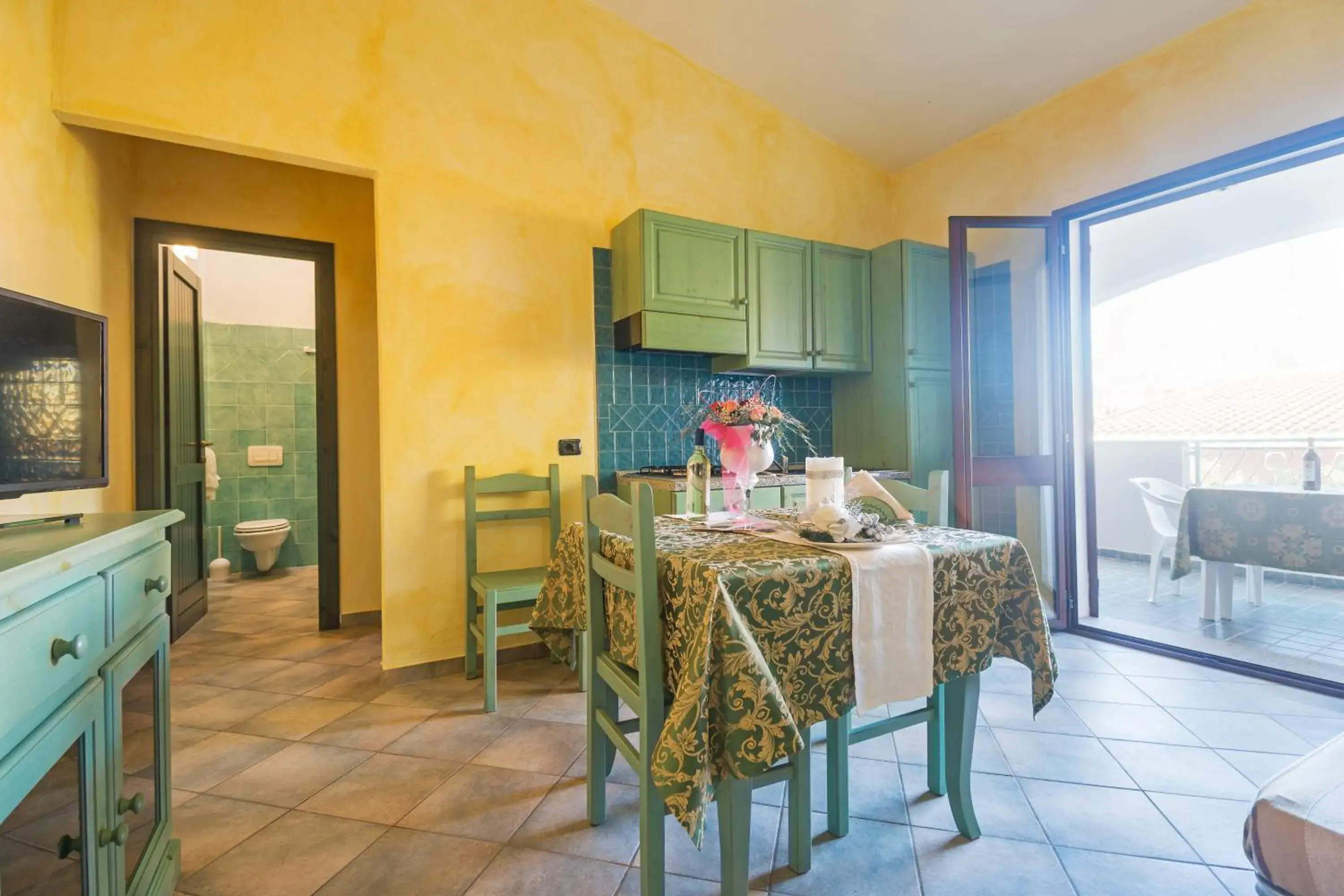 Living room, Dining Area in Albergo Residenziale Gli Ontani