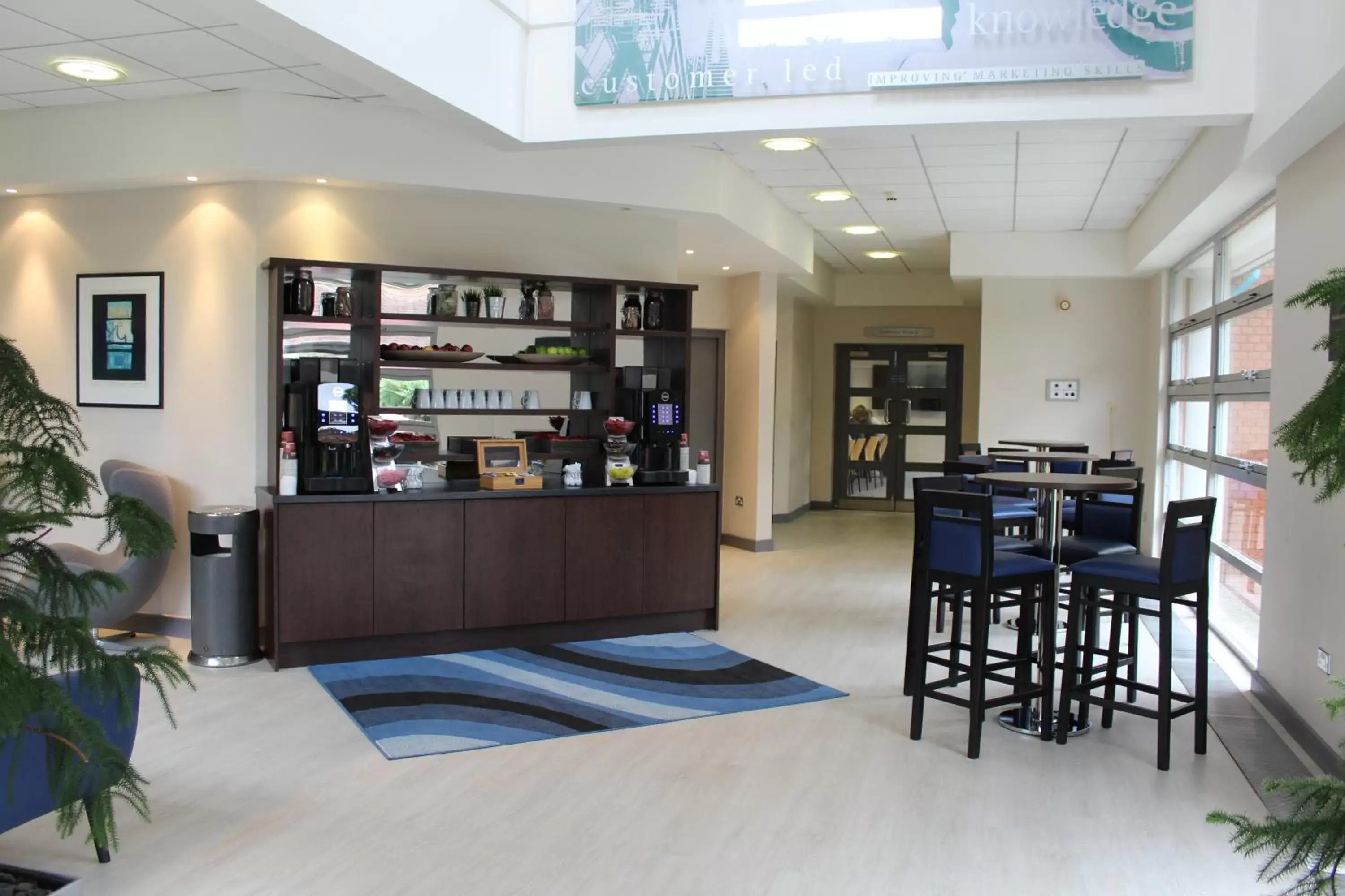 Lobby or reception, Lounge/Bar in CIM Business Centre