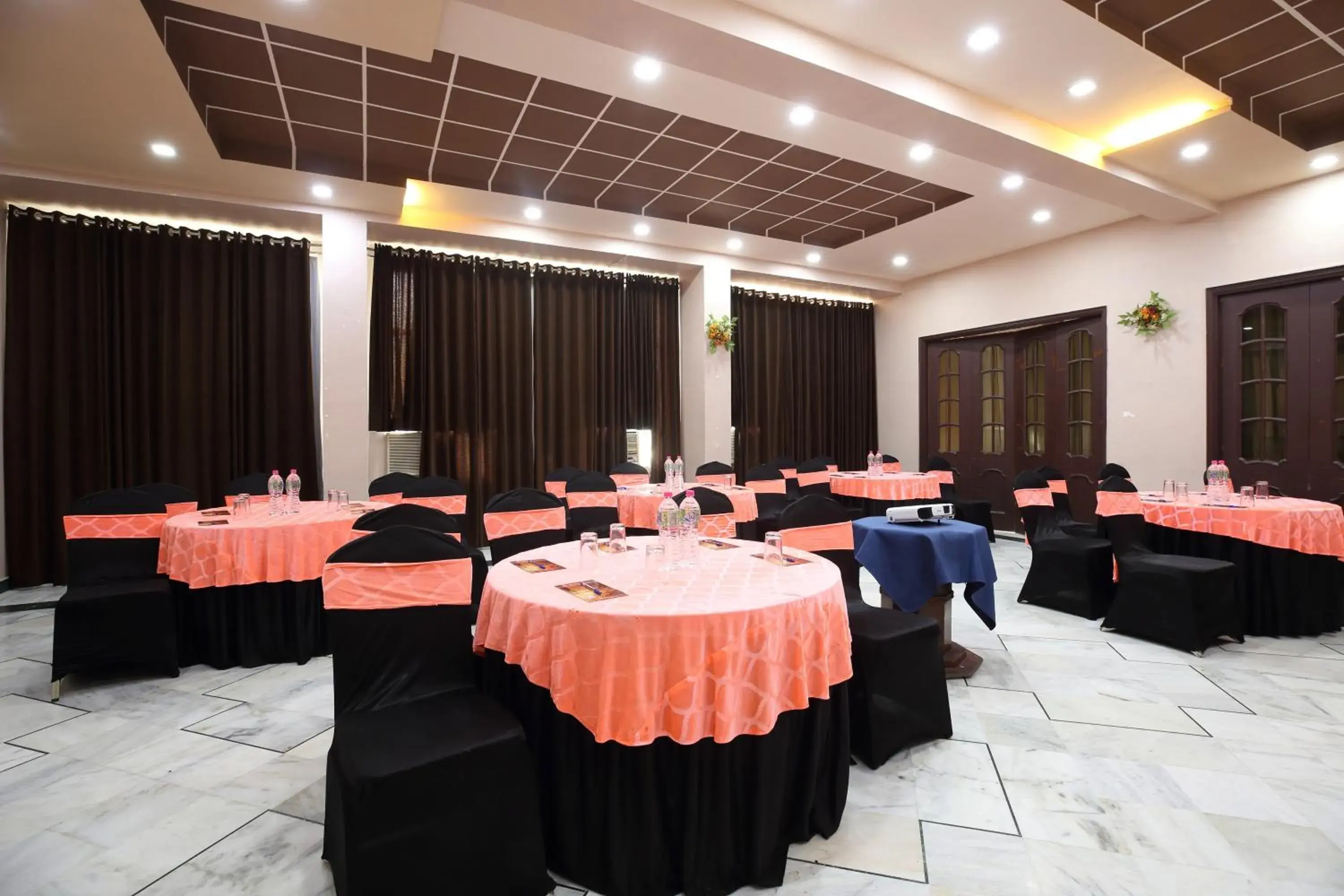 Banquet/Function facilities, Banquet Facilities in Hotel Vishnupriya