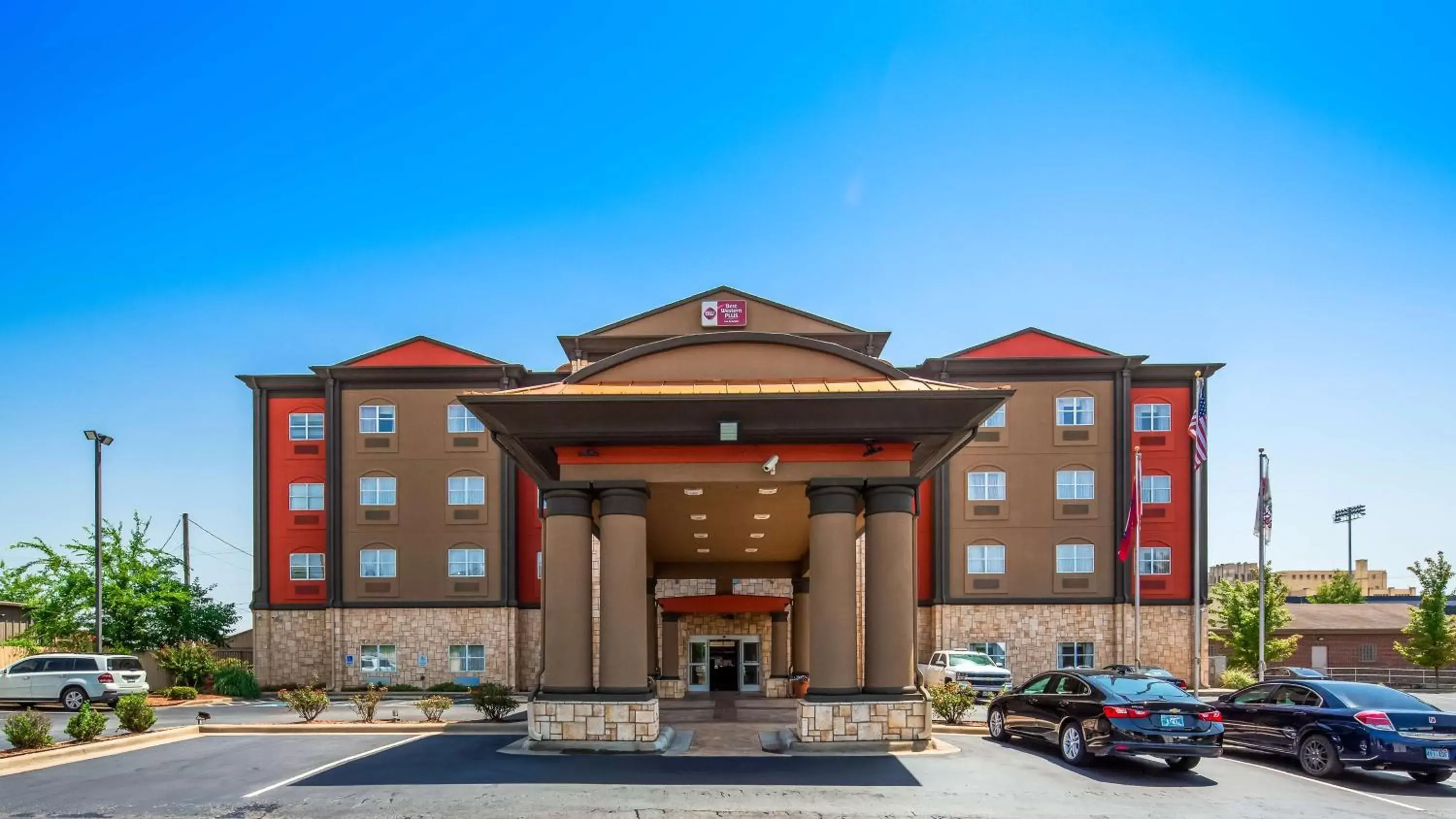 Property Building in Best Western Plus JFK Inn & Suites