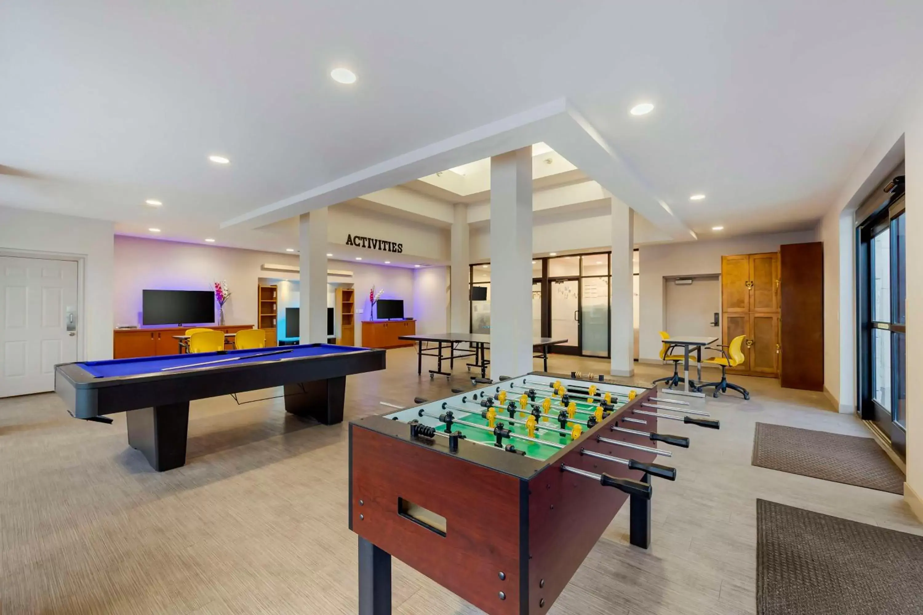 Sports, Billiards in Hilton Vacation Club Cancun Resort Las Vegas