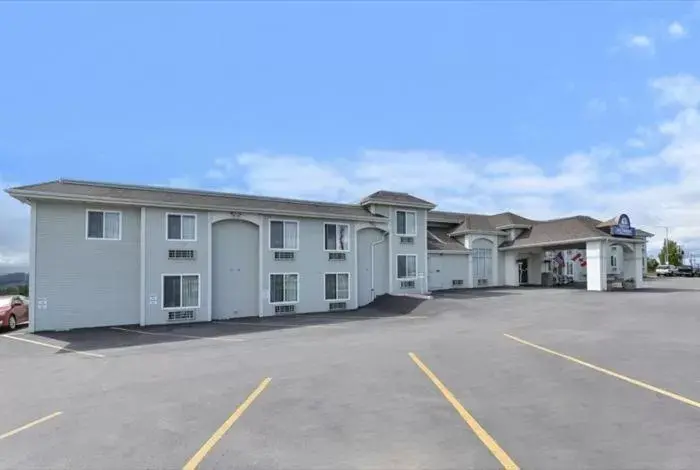 Facade/entrance, Property Building in Americas Best Value Inn Kalispell