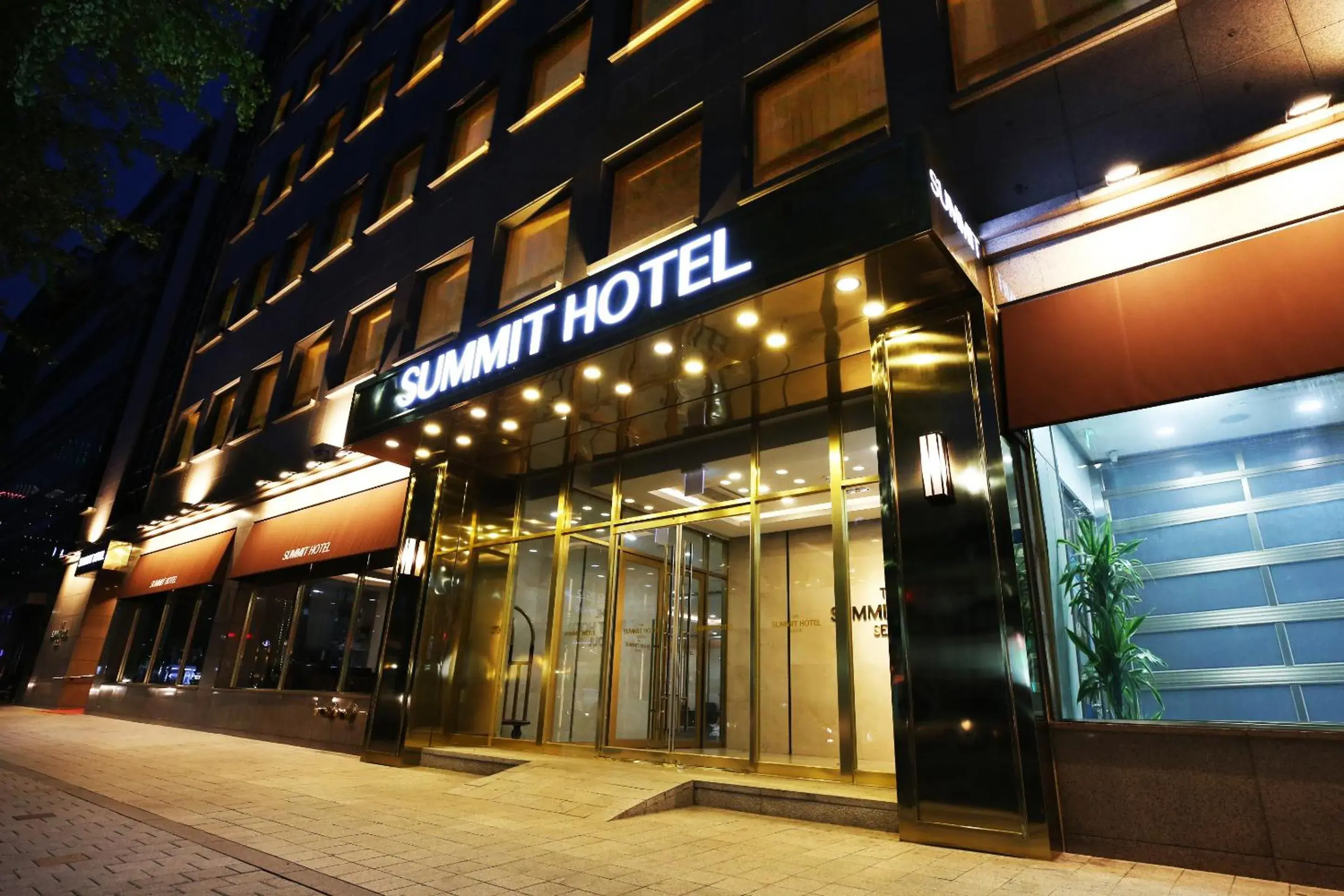 Facade/entrance, Property Building in The Summit Hotel Dongdaemun