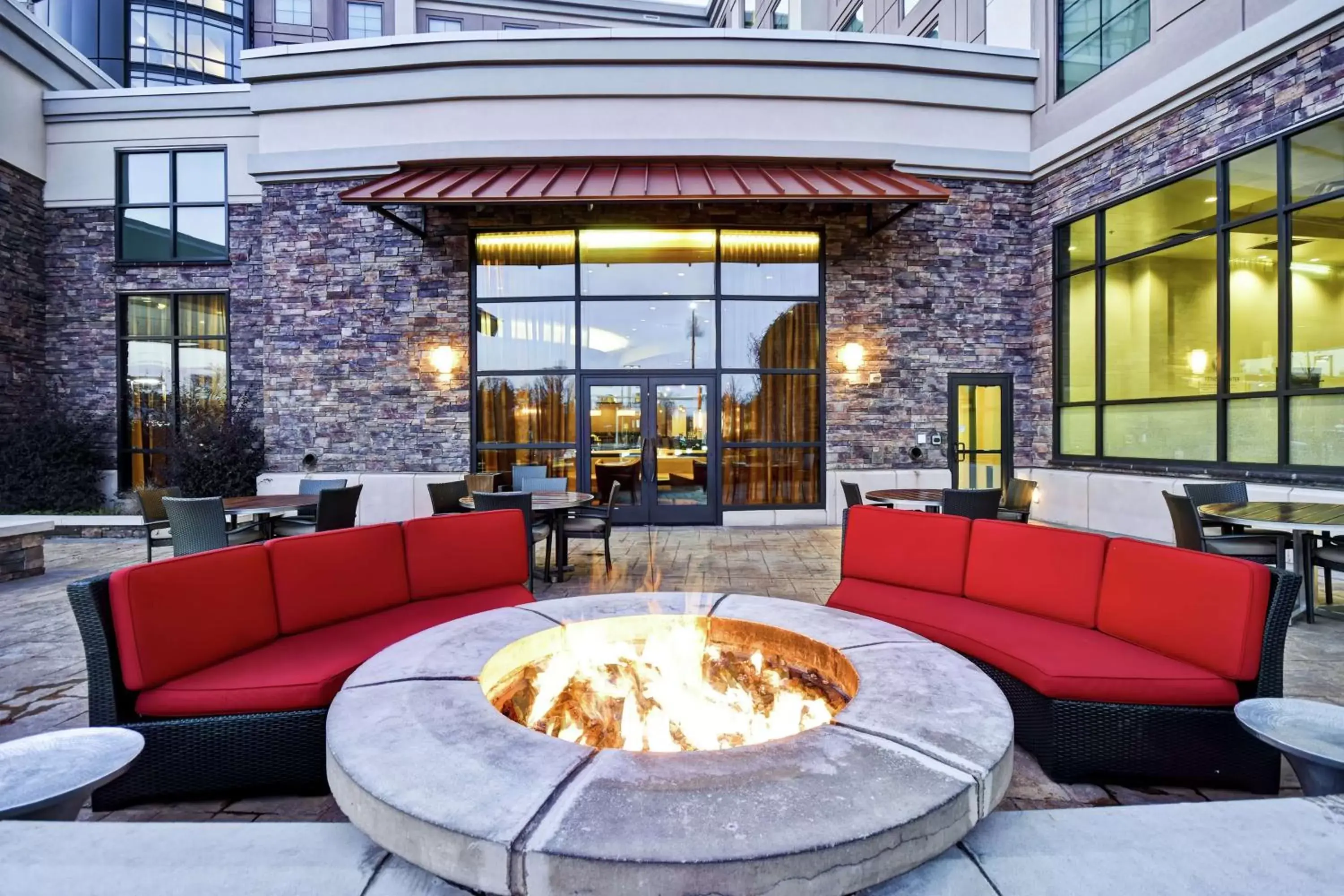 Patio in Embassy Suites Springfield