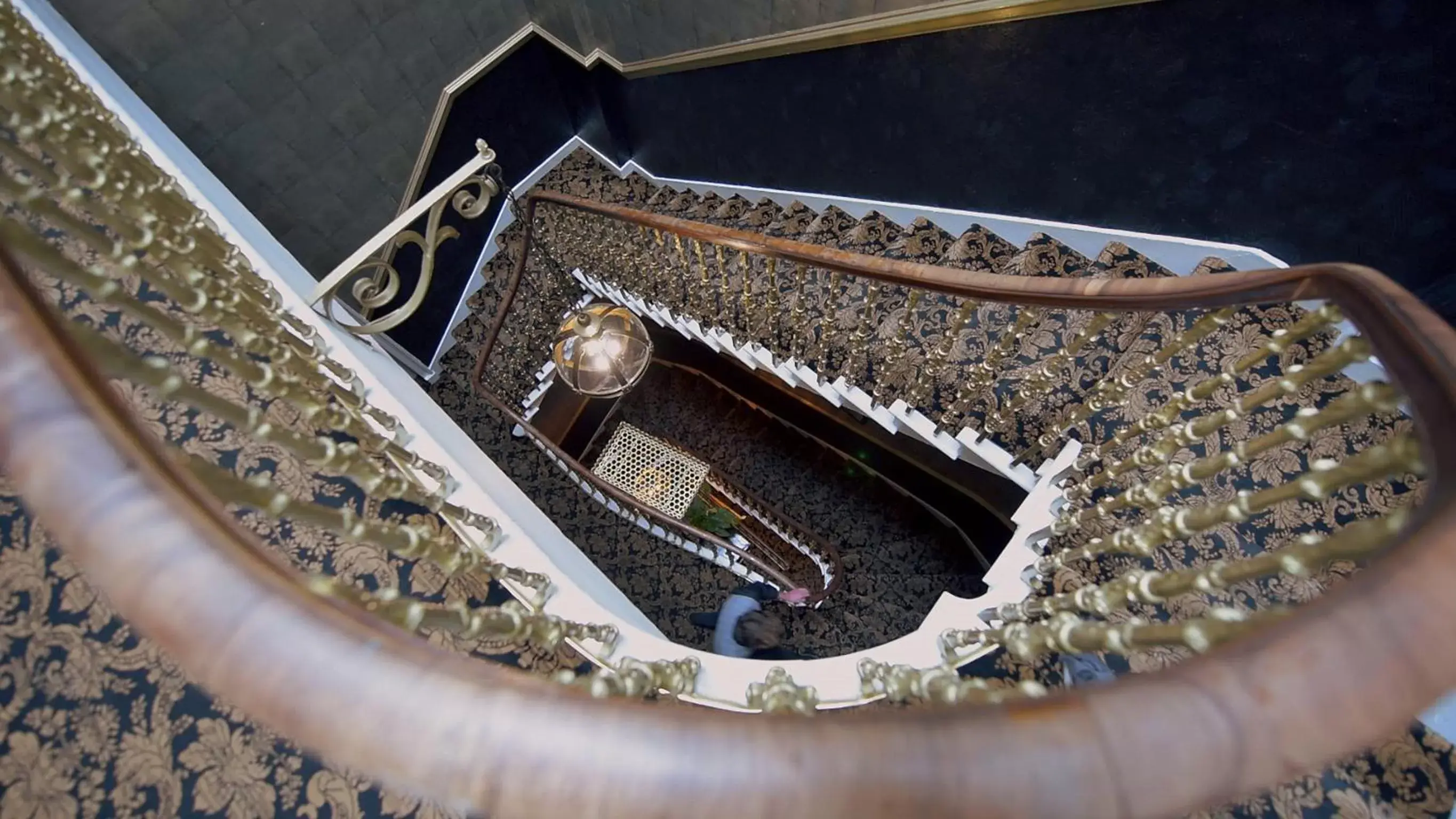 Property building in Nira Caledonia Property building in Nira Caledonia