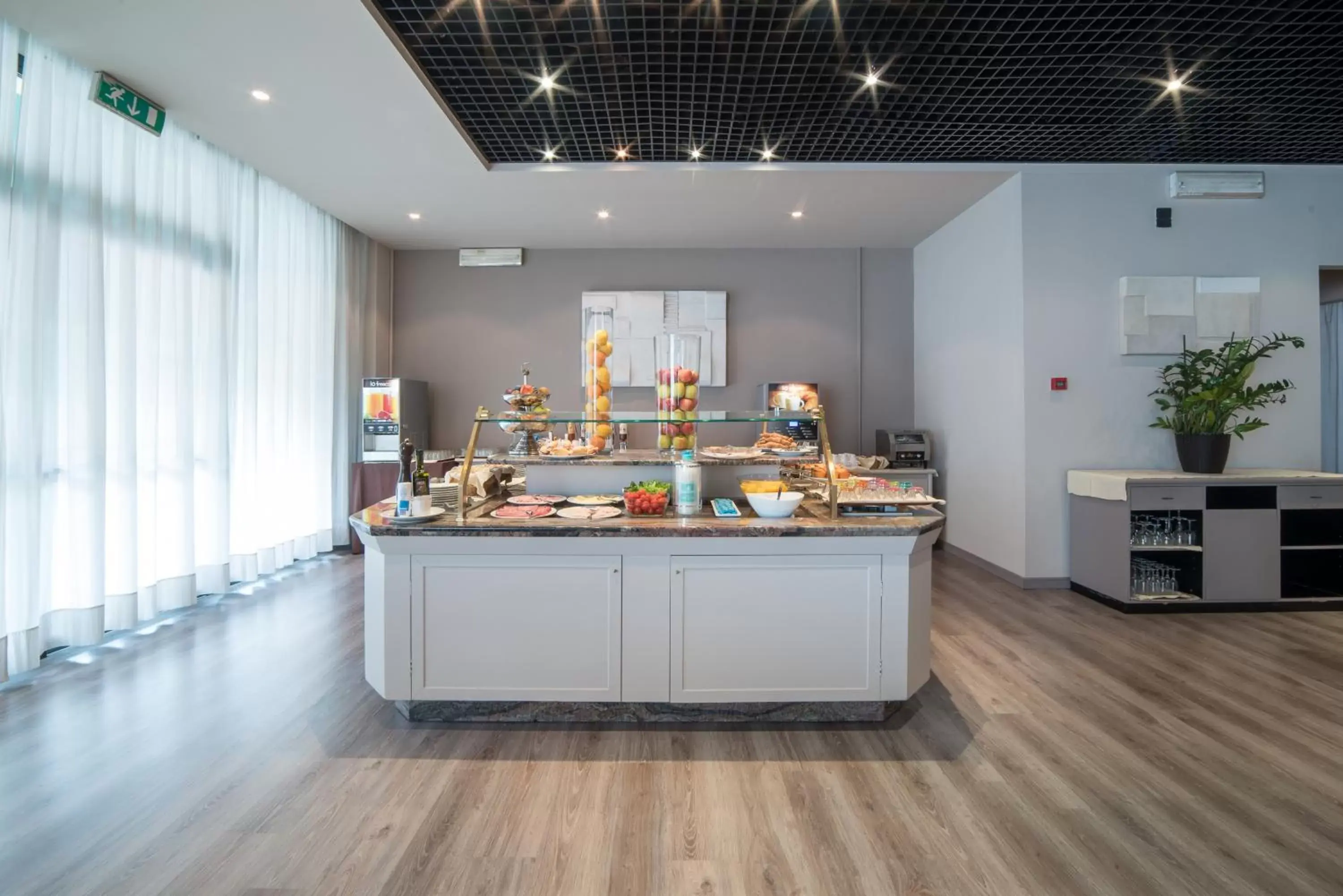 Restaurant/places to eat in Idea Hotel Piacenza Restaurant/places to eat in Idea Hotel Piacenza