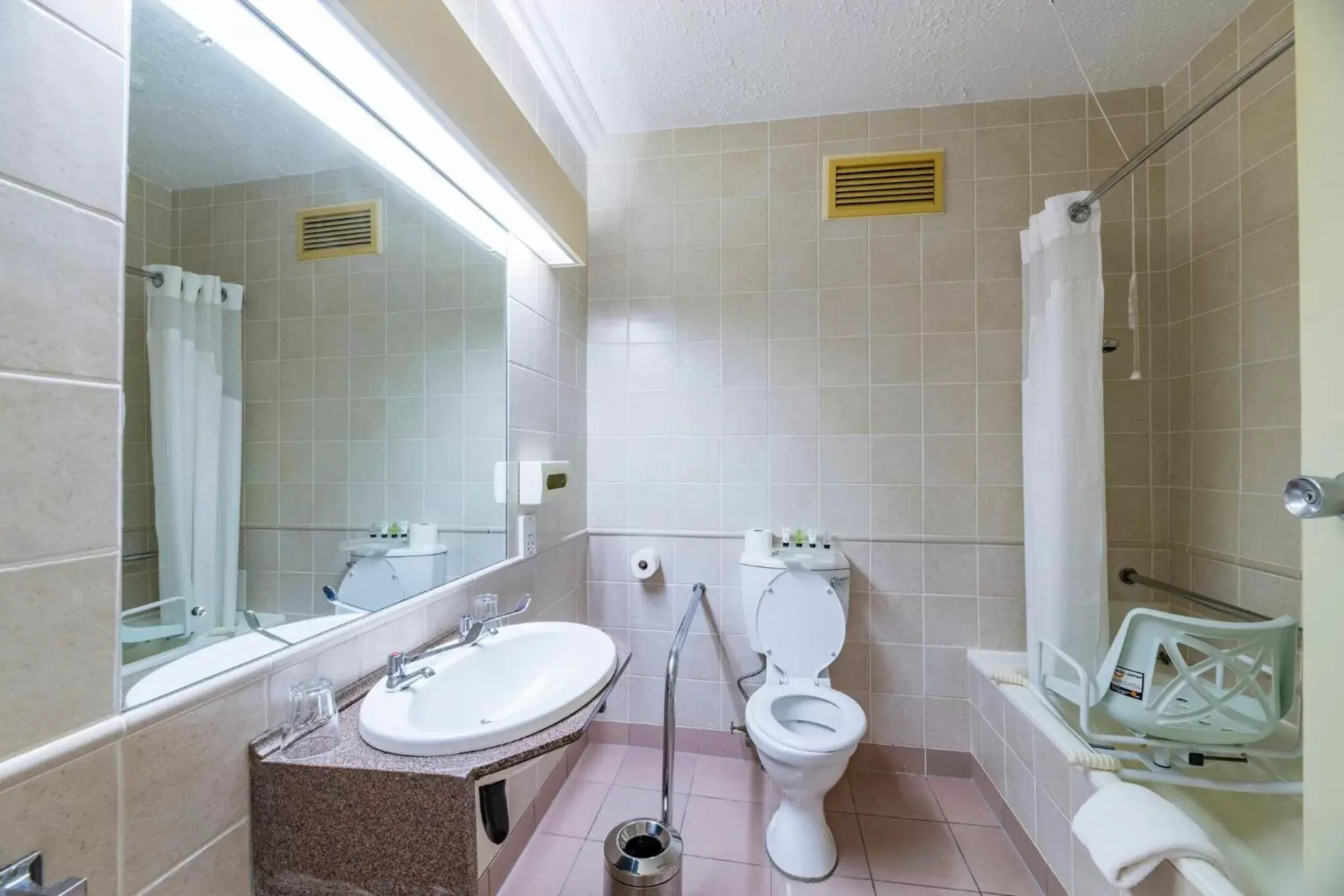 Bathroom in Holiday Inn - Bulawayo, an IHG Hotel