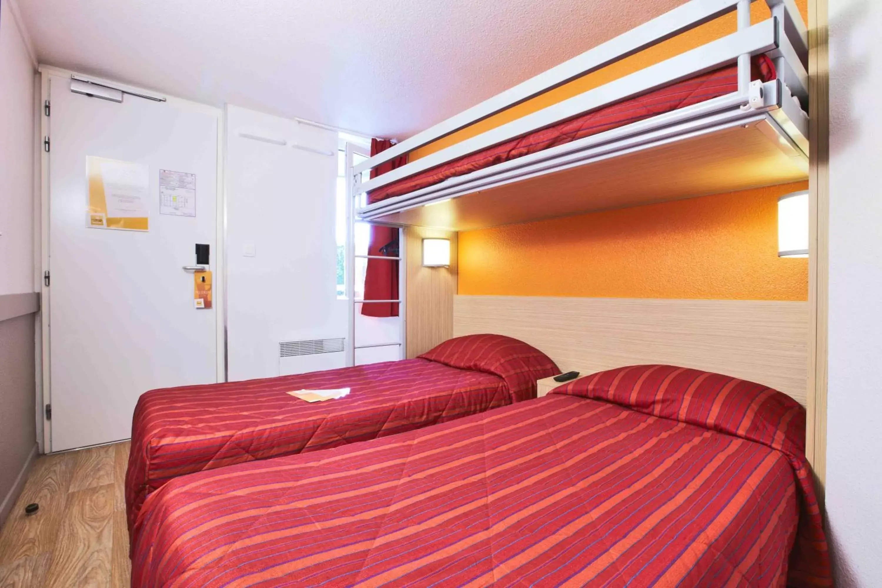 Bedroom, Room Photo in Premiere Classe La Rochelle Nord - Puilboreau