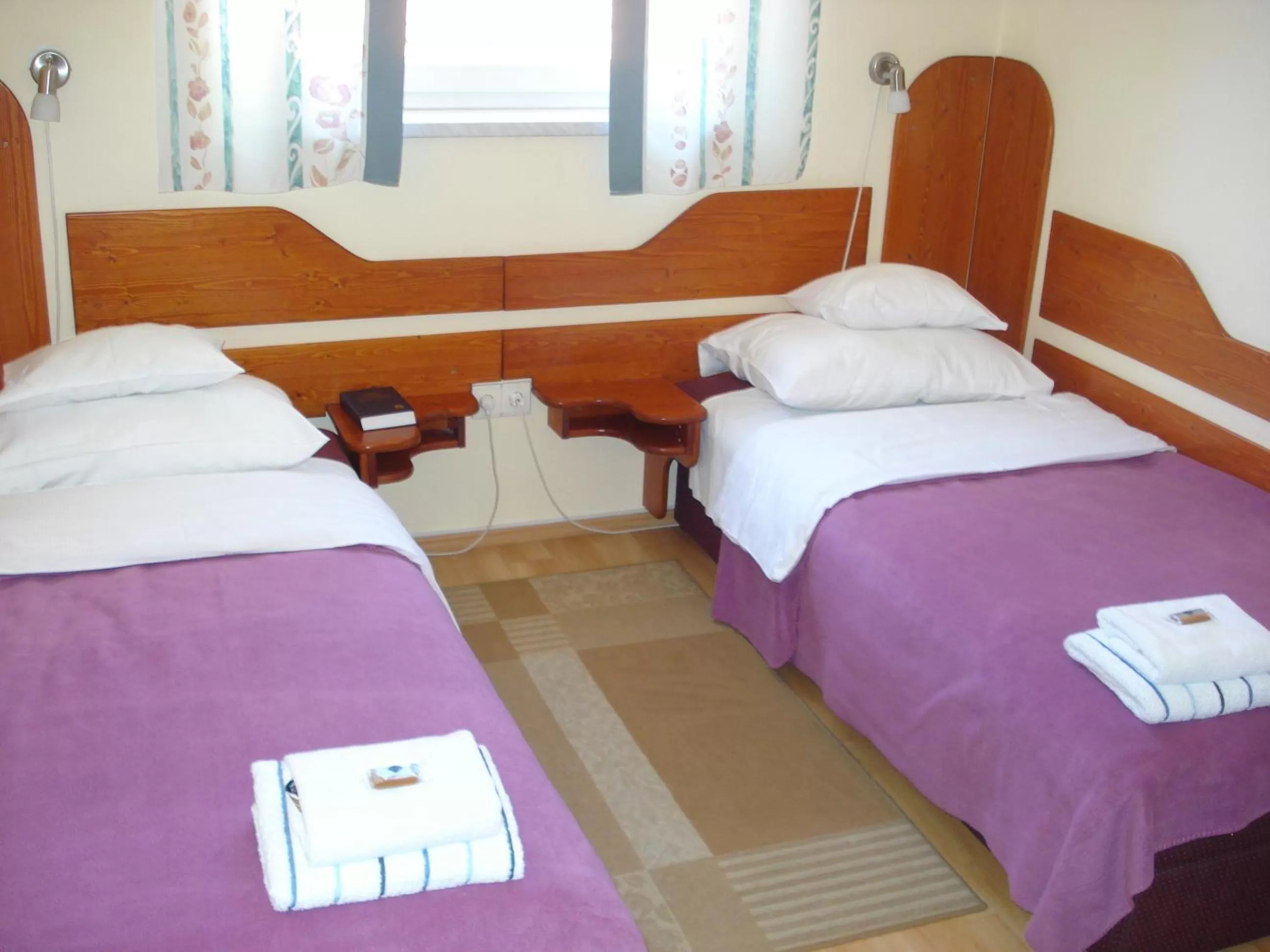 Photo of the whole room, Bed in Szent György Fogadó