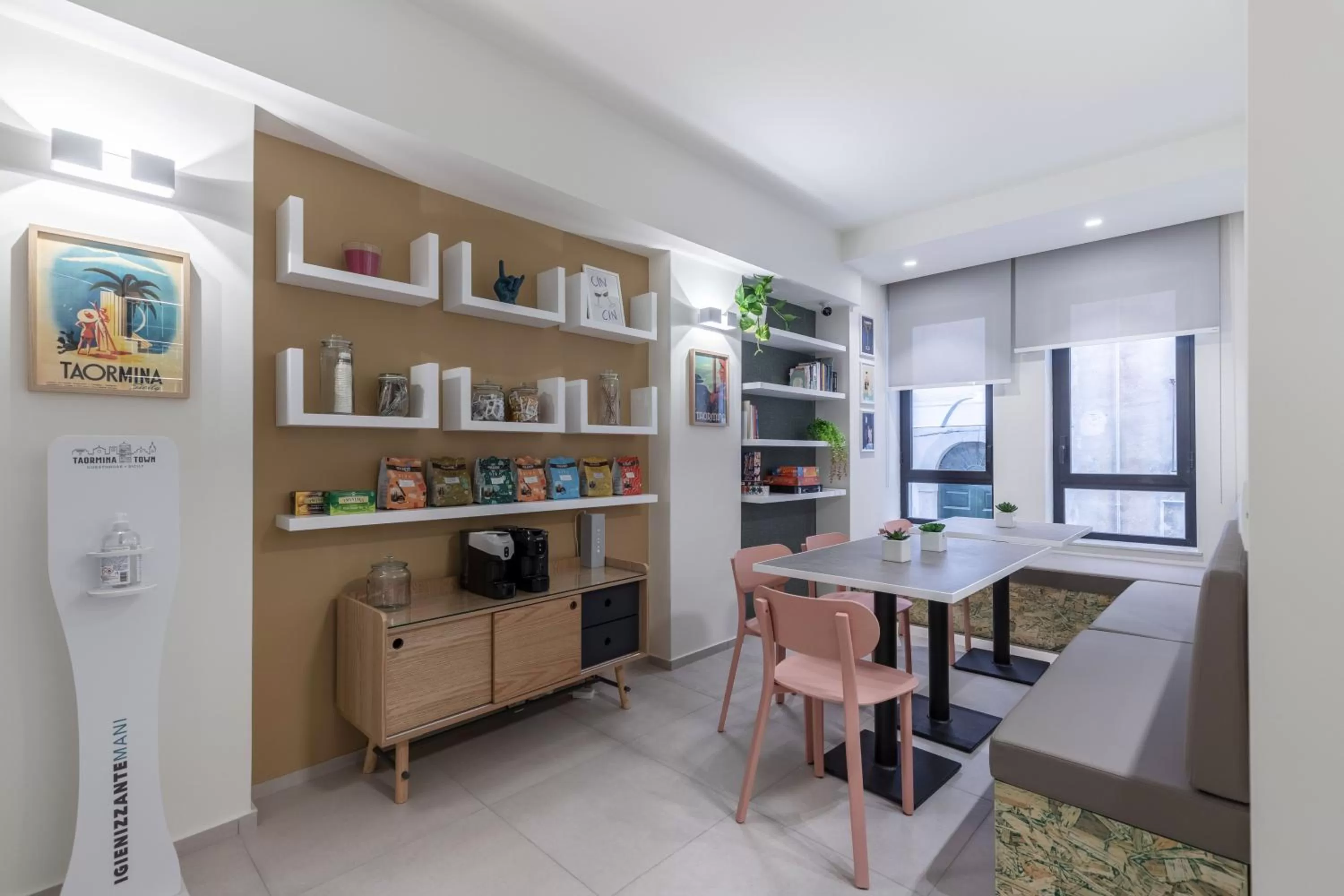 Communal lounge/ TV room in Taormina Town - Guesthouse Sicily