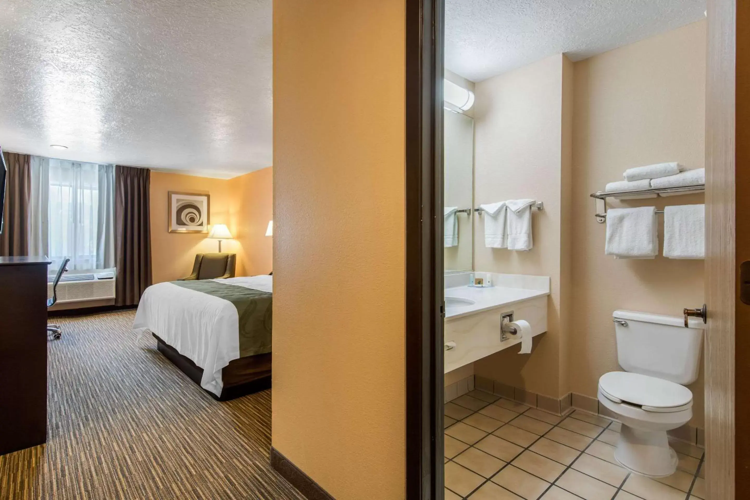 Bathroom in Quality Inn & Suites Albuquerque North near Balloon Fiesta Park