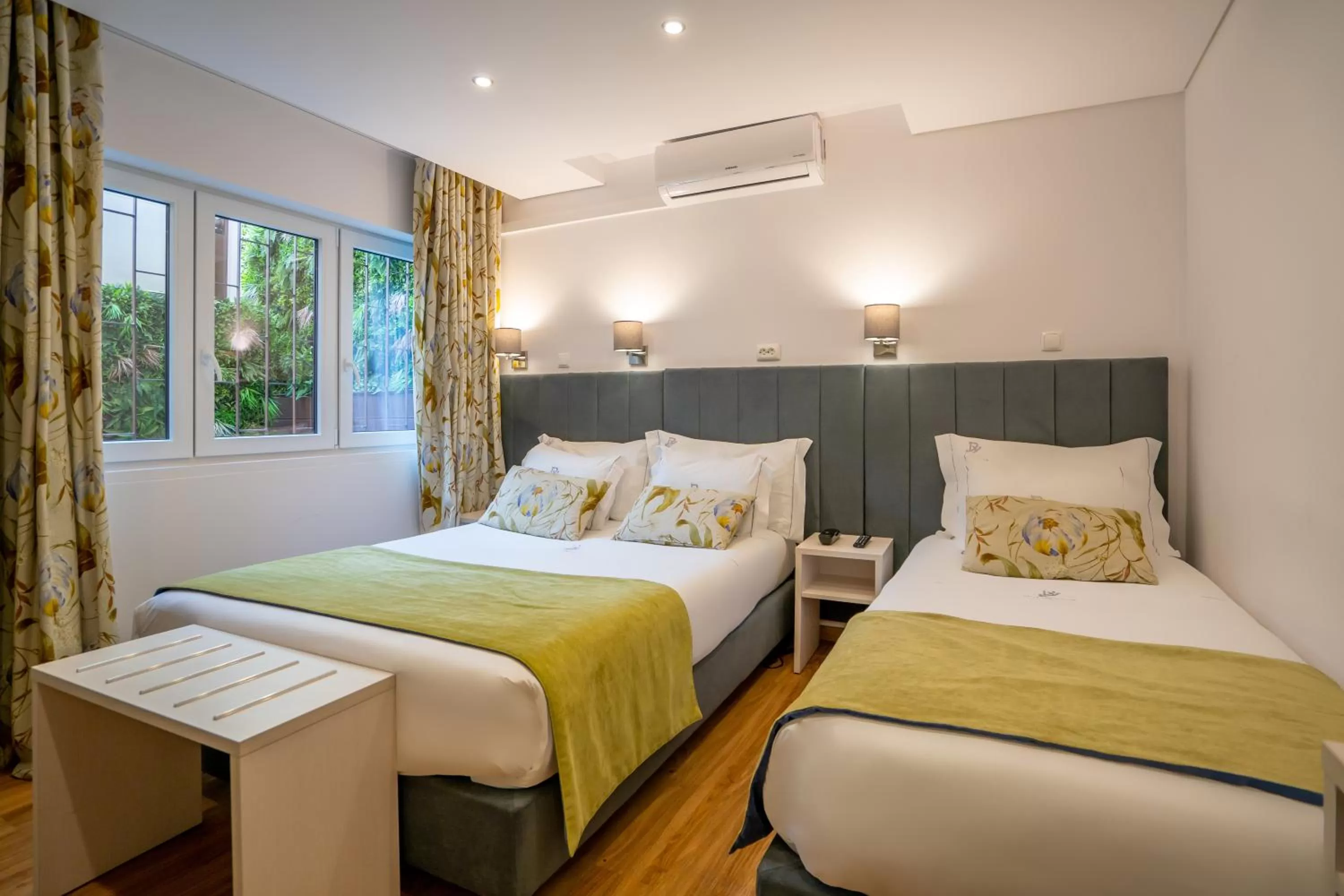 Bed in Dinya Lisbon Hotel