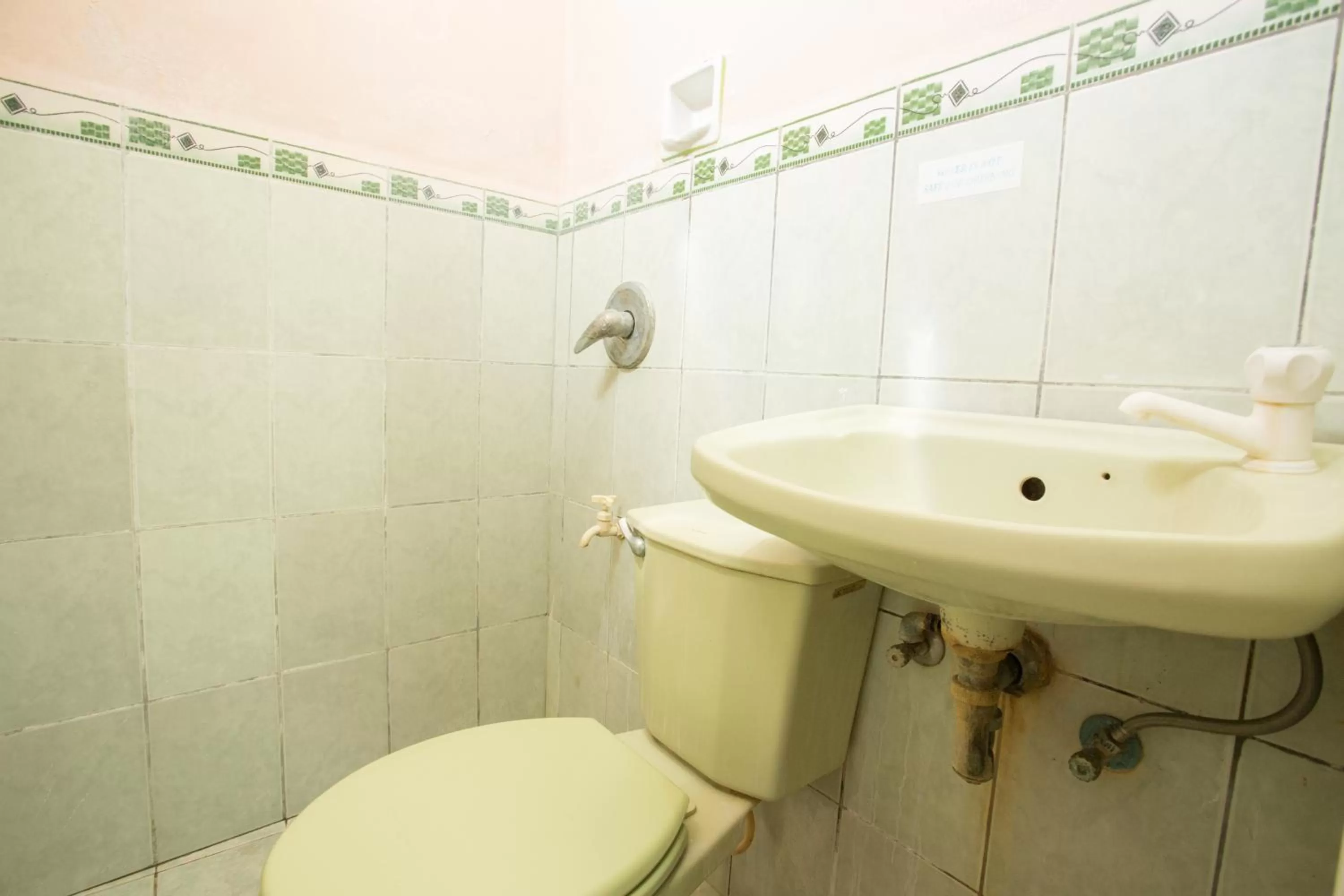 Shower in GV Hotel - Masbate