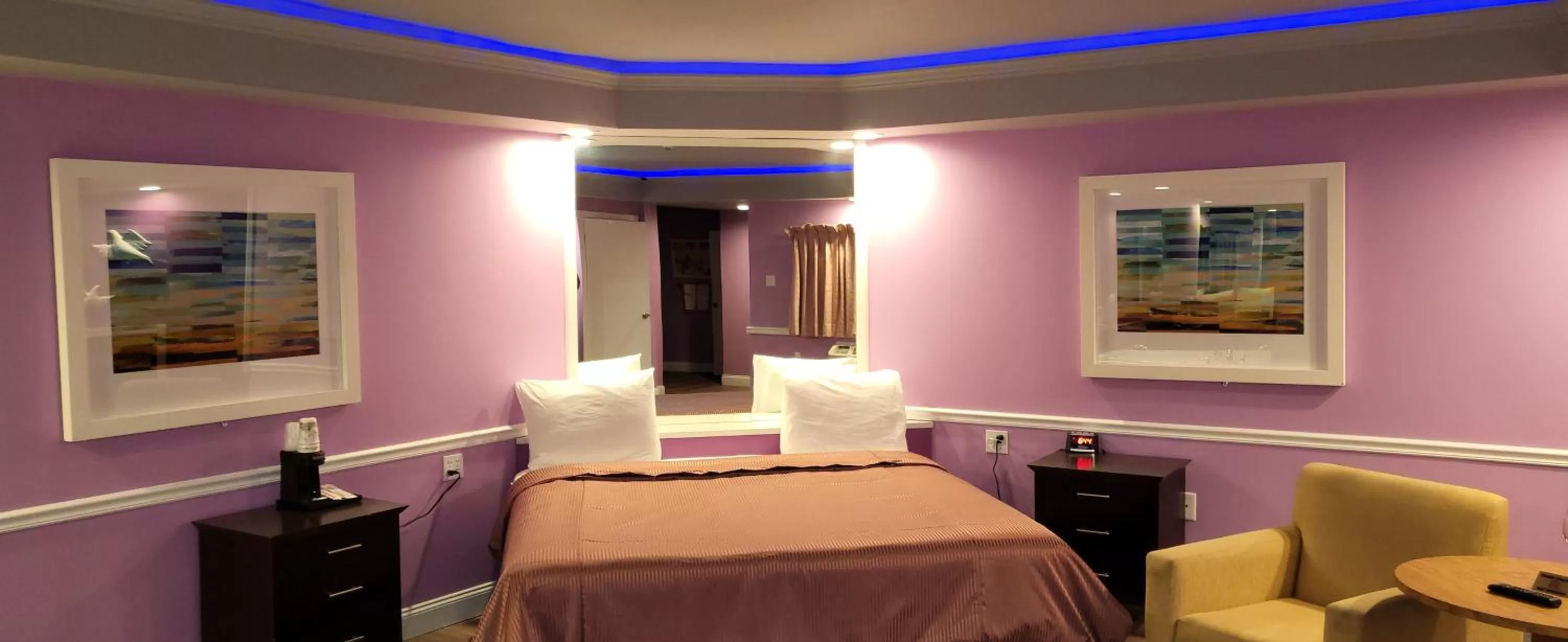 Bed in Inn of the Dove - Romantic Luxury Suites with Jacuzzi & Seasonal Fireplace at Harrisburg-Hershey-Philadelphia, PA