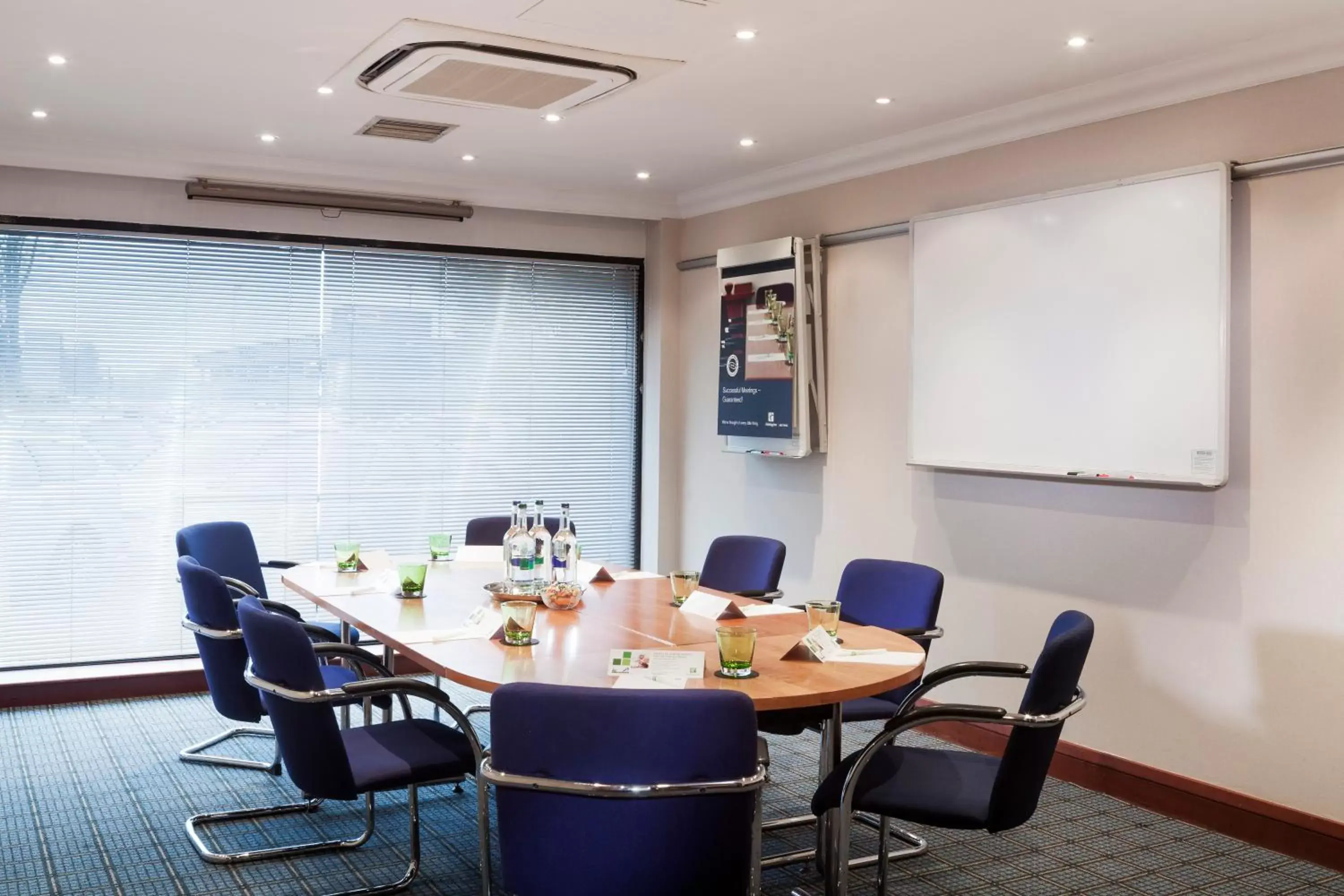 Meeting/conference room in Holiday Inn - Glasgow Airport, an IHG Hotel