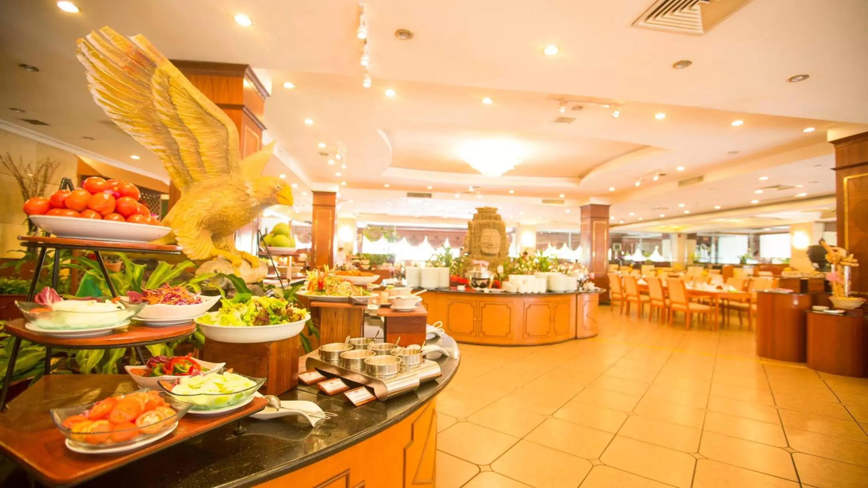 Restaurant/Places to Eat in Phnom Penh Hotel