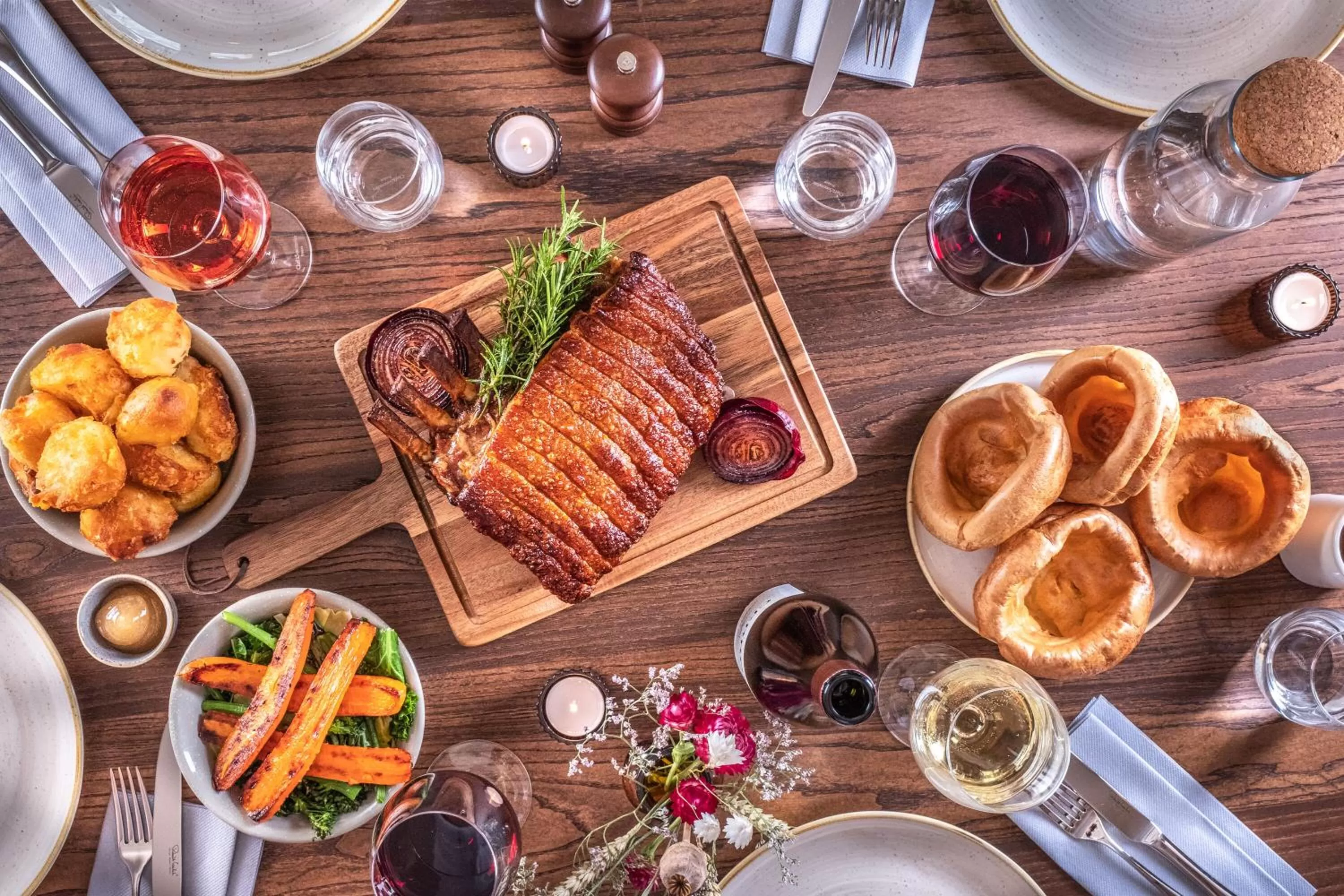 Food and drinks in The Feathers Holt