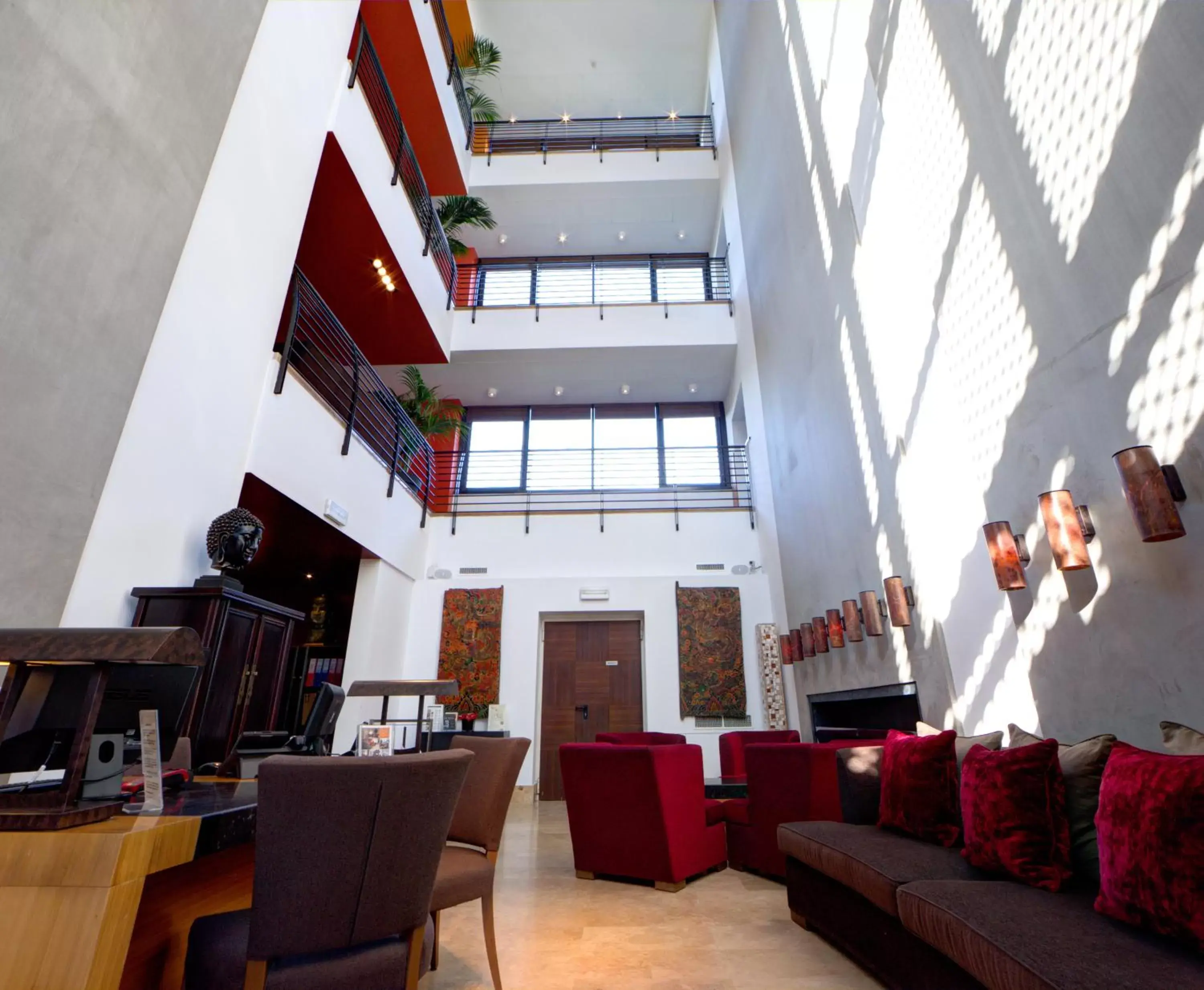 Lobby or reception, Seating Area in Milan Suite Hotel