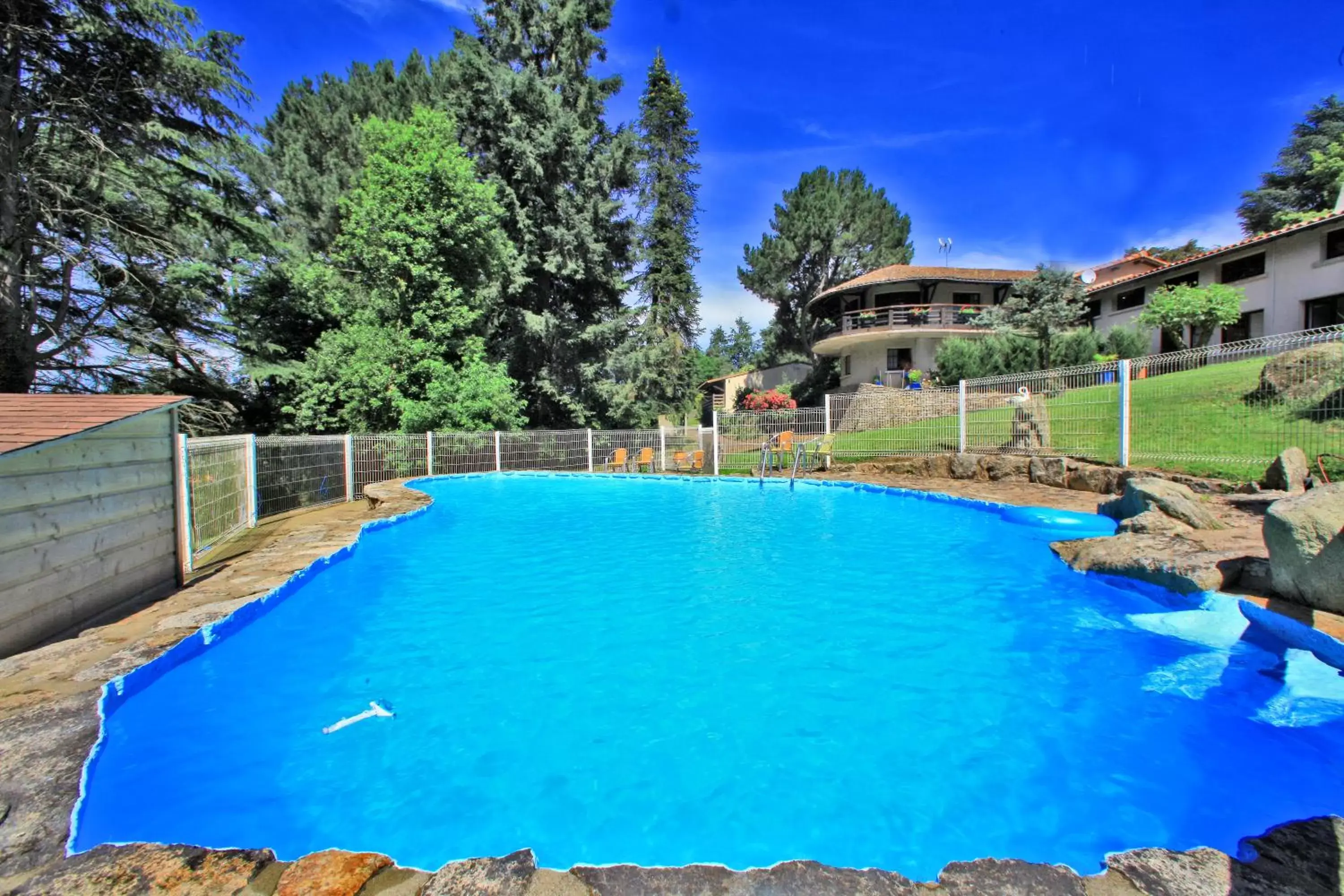 Swimming Pool in La Chaumière