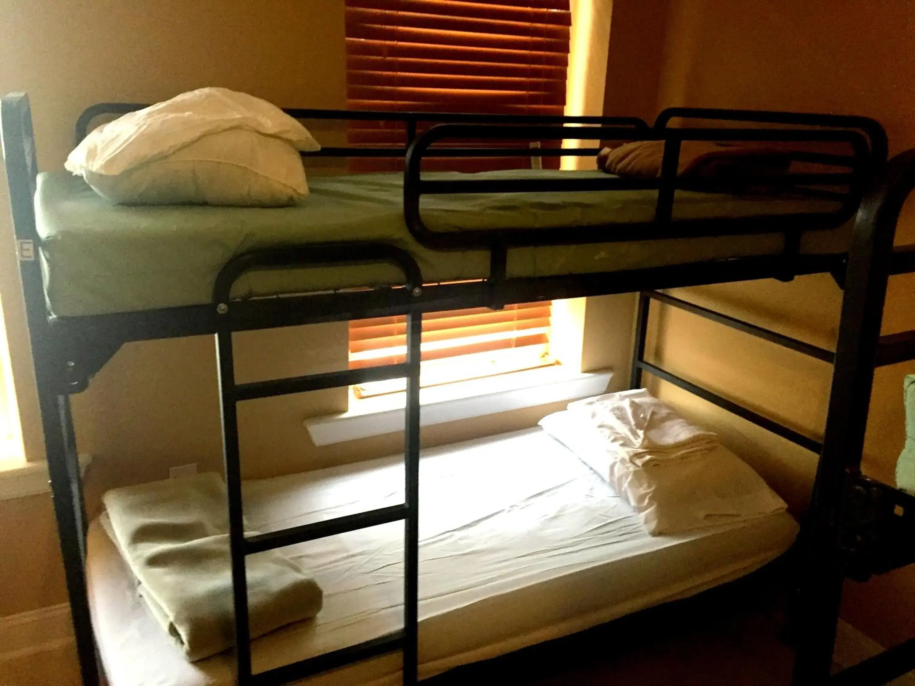 Bunk Bed in DC International Hostel 2