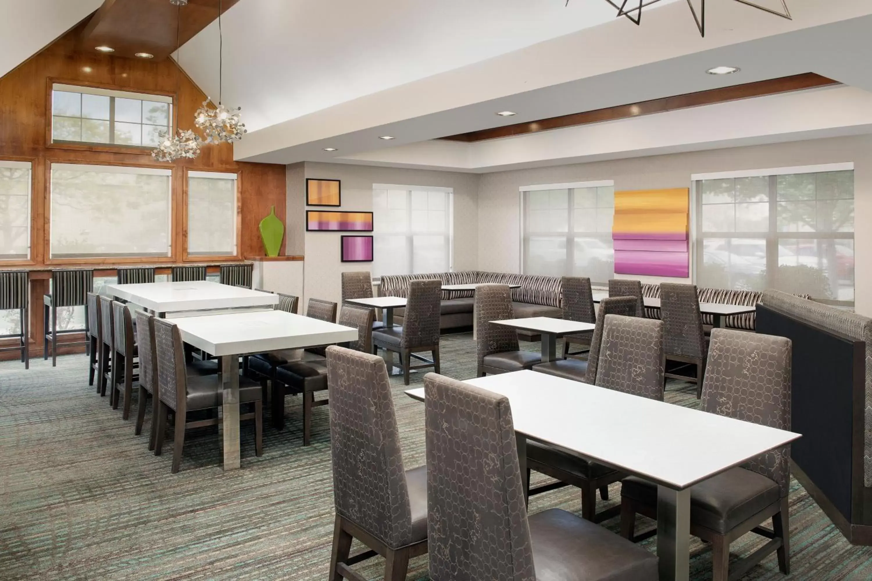 Lobby or reception, Restaurant/Places to Eat in Residence Inn Chico