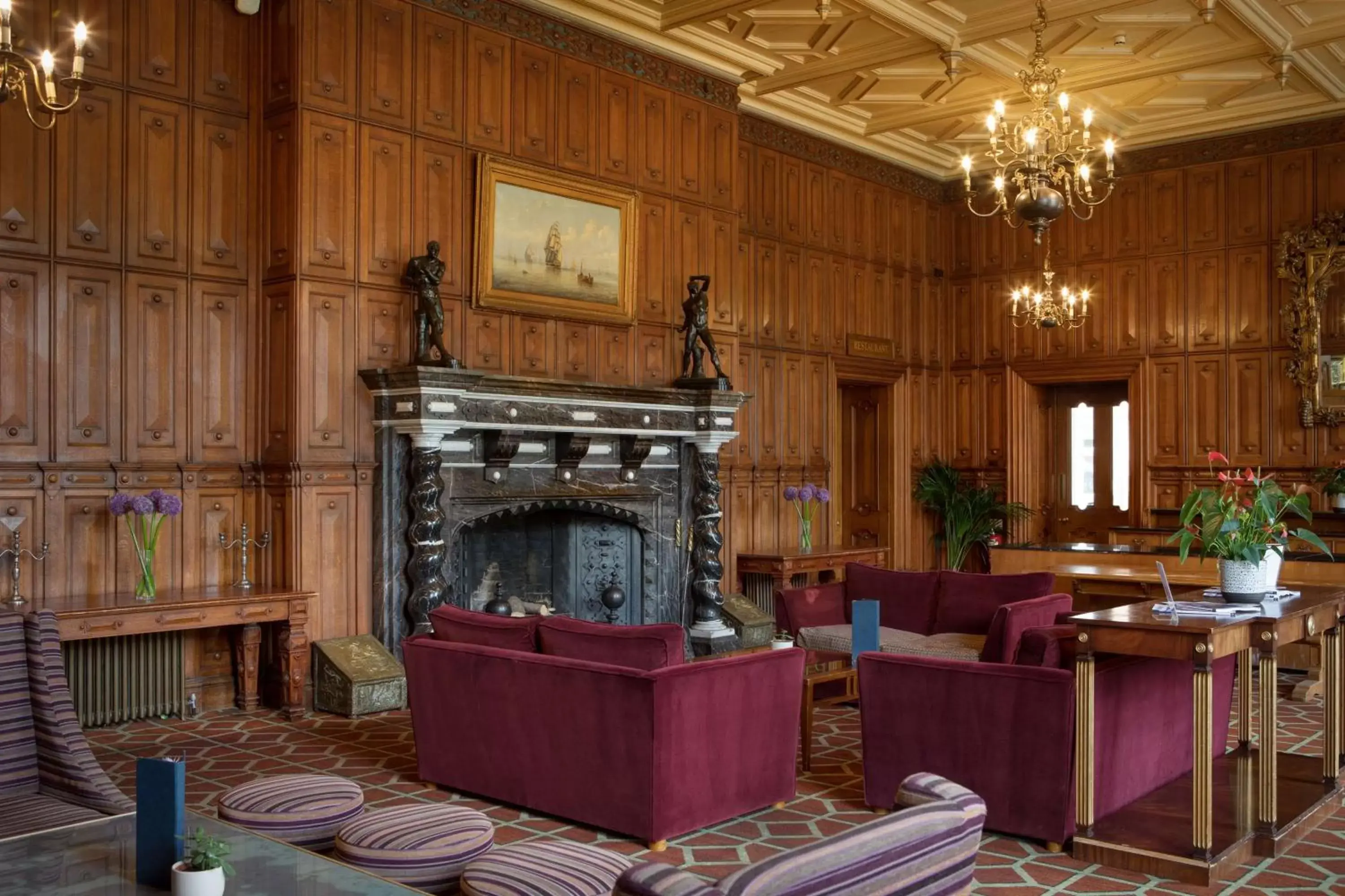 Lounge or bar in The Welcombe Golf & Spa Hotel