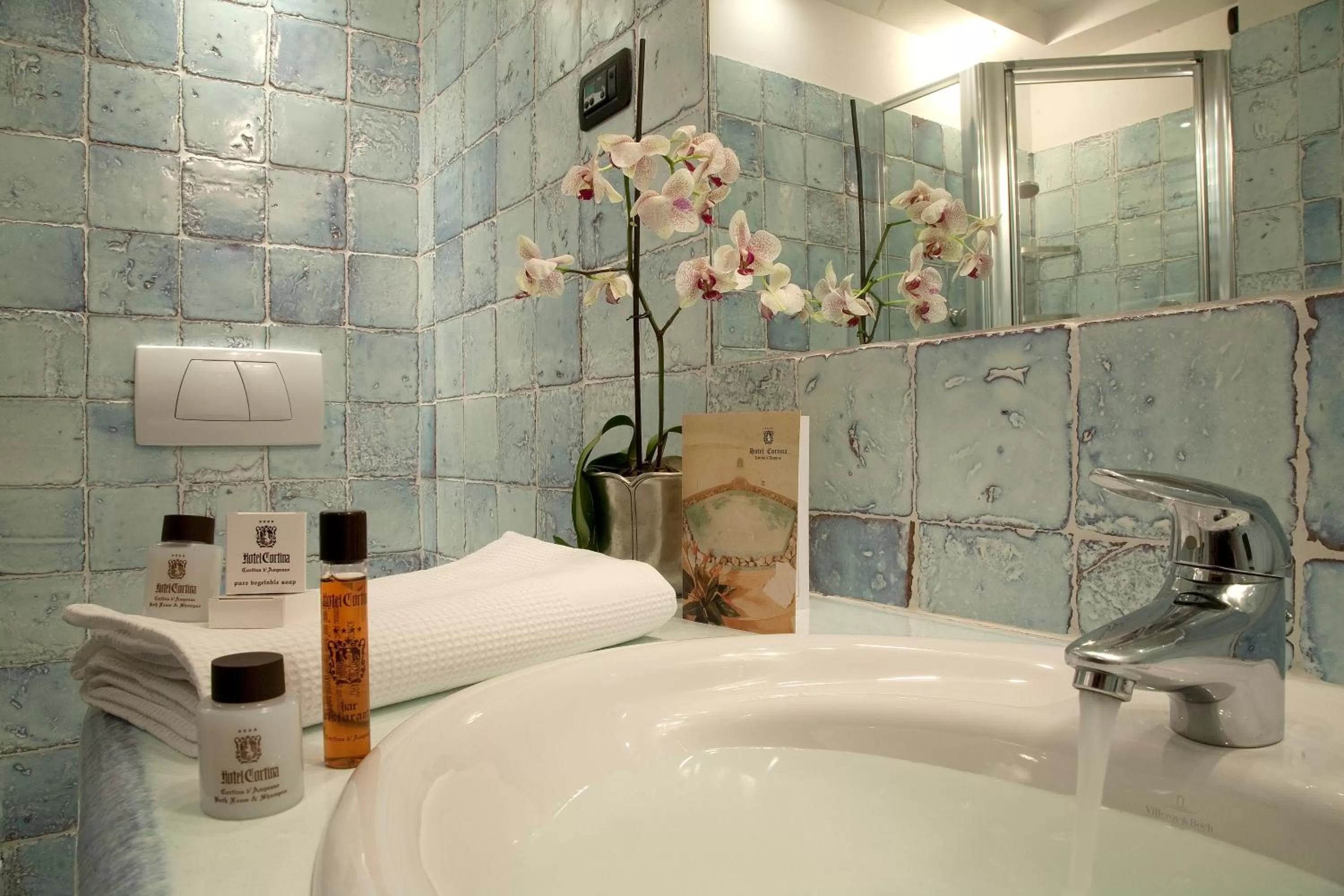 Bathroom in Hotel Cortina