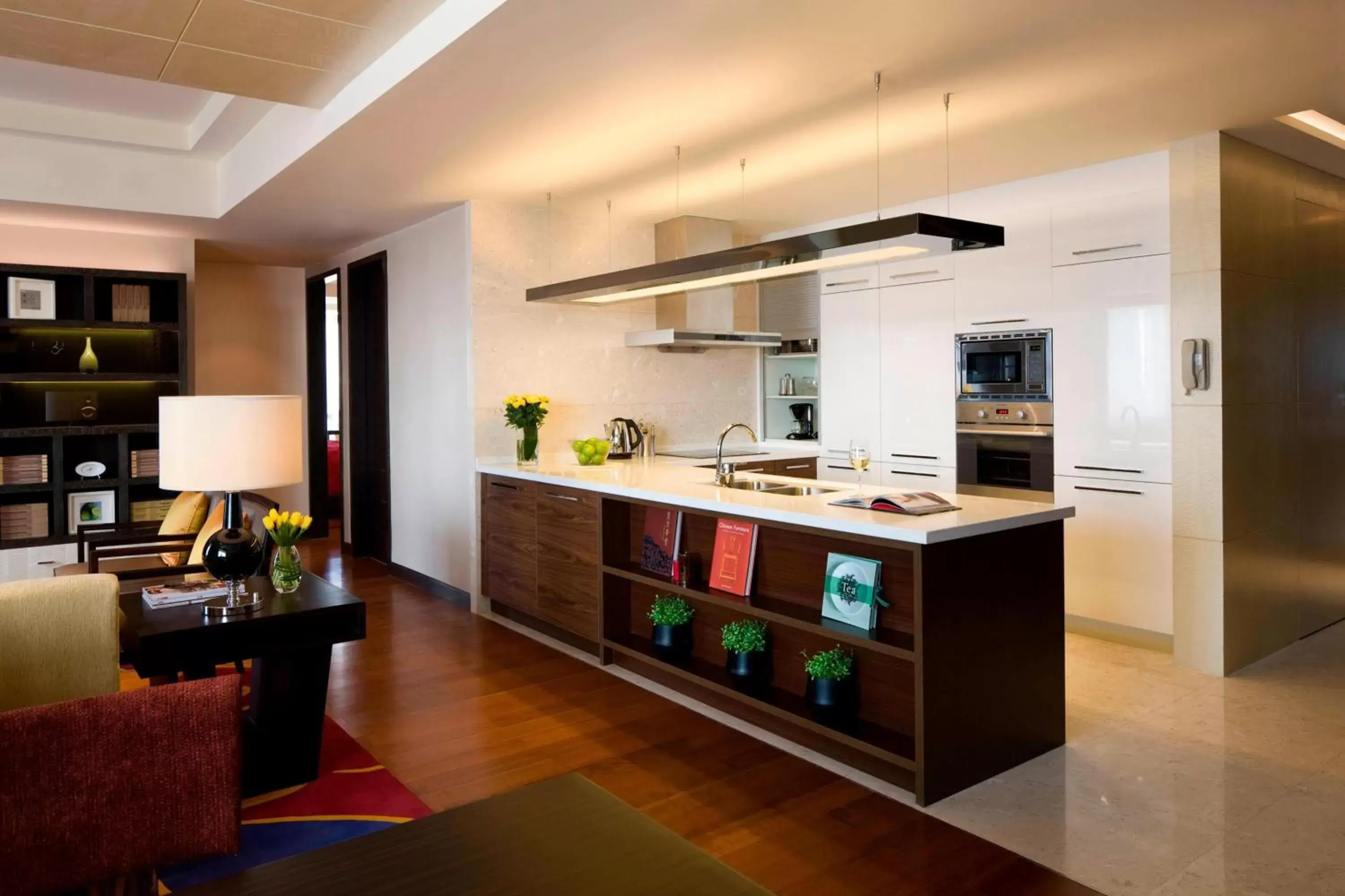 Kitchen or kitchenette, Kitchen/Kitchenette in The Sandalwood Beijing Marriott Executive Apartments