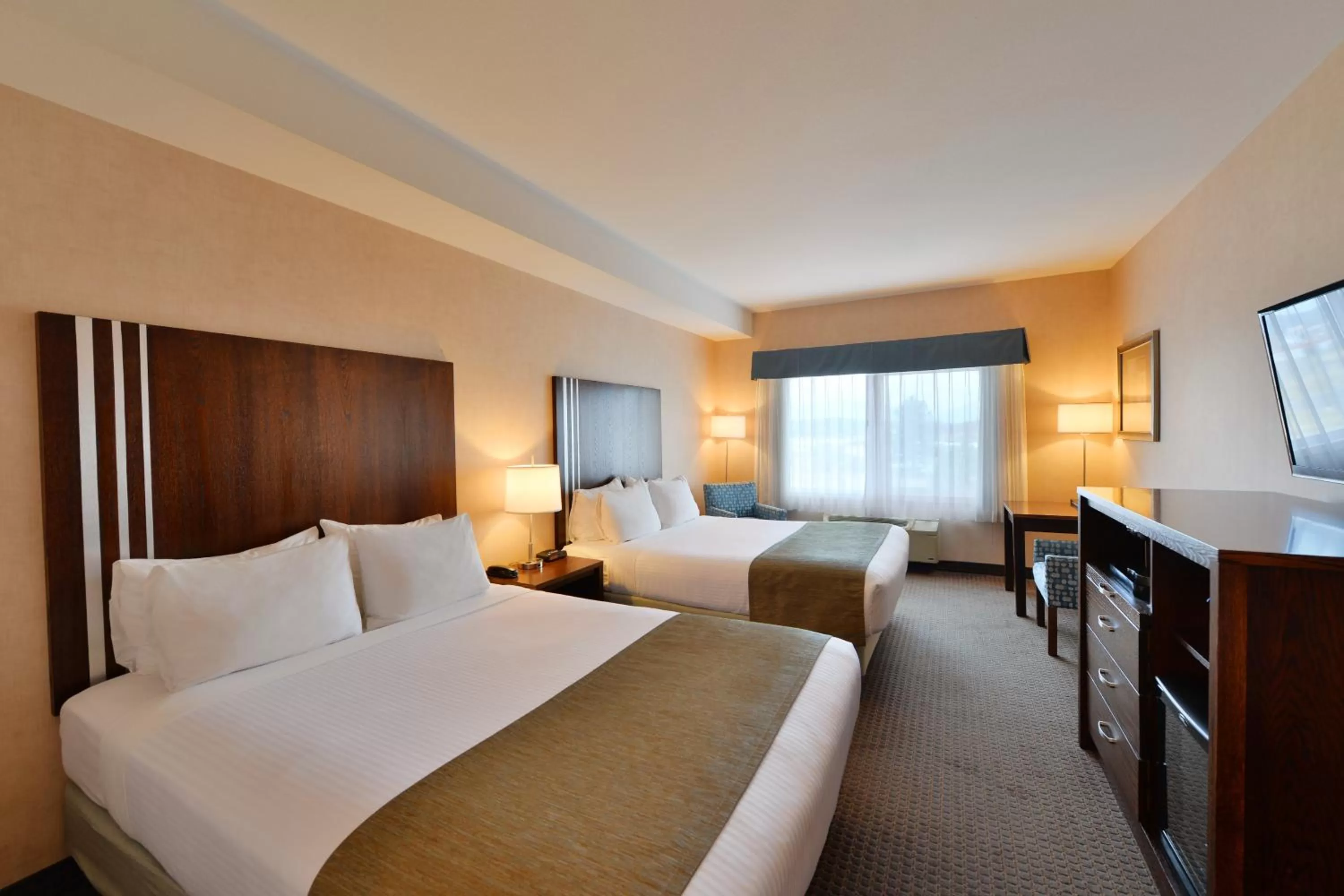 Bed in Prestige Cranbrook Hotel, BW Premier Collection